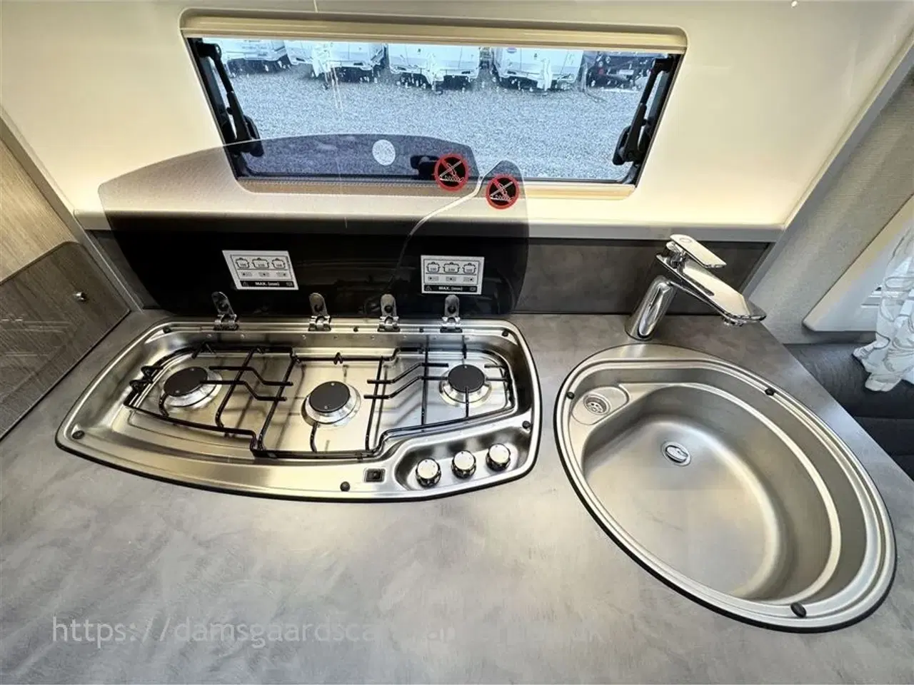 Billede 9 - 2023 - Kabe Briljant 470 XL   Franskseng-Alde-Gulvvarme-Mover-Telt