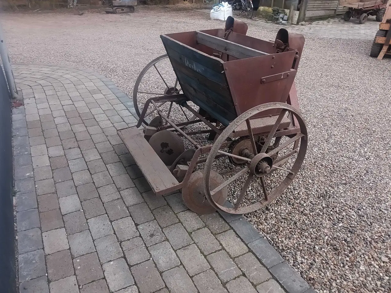 Billede 1 - 2 rækkes kartoffel sætter 