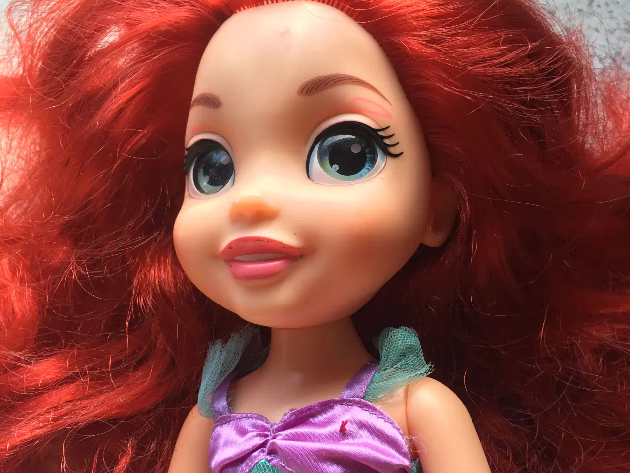 Billede 4 - Helt ny Disney Ariel dukke 35 cm høj
