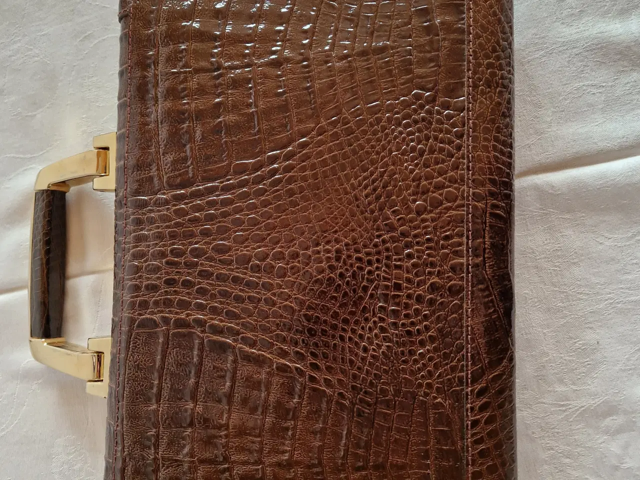 Billede 2 - Flot dametaske A 4 str.  200 kr. 