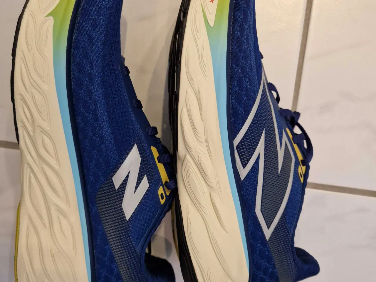 Billede 4 - New Balance løbesko str 44