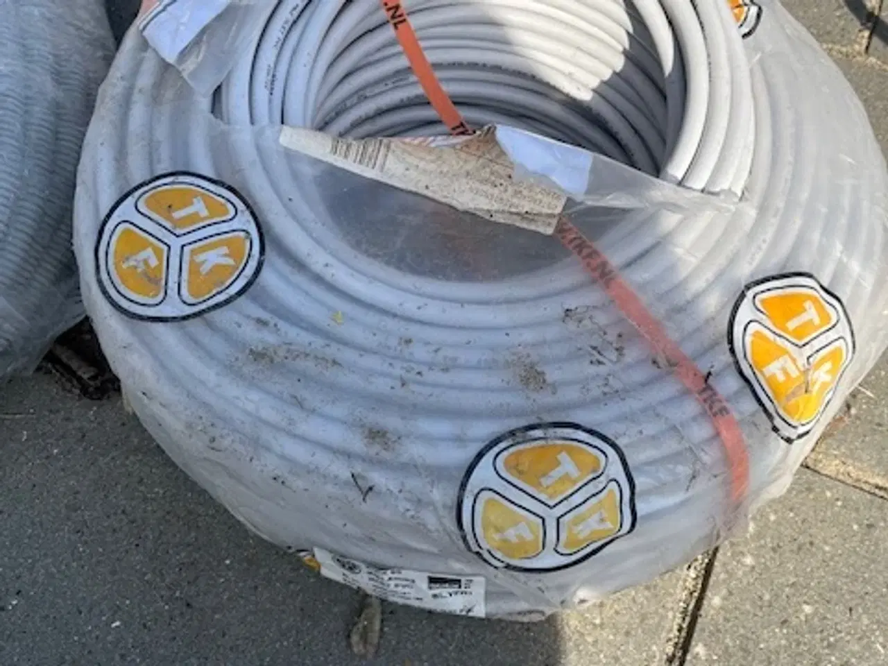 Billede 2 - Installationskabel som på billedet