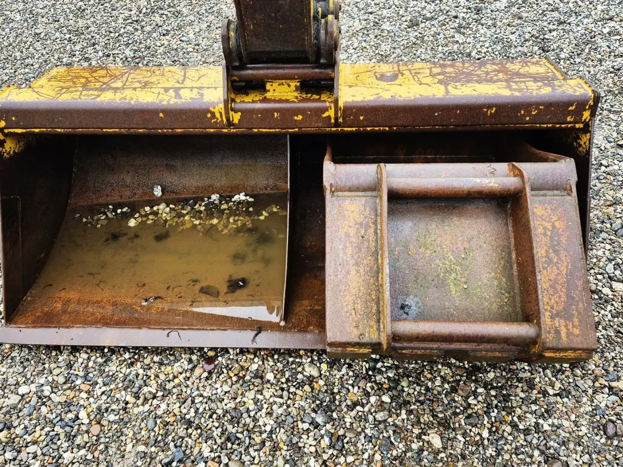 Billede 9 - Hydrema 906B / hy. skift for og bag / skovlsæt / årgang 1997