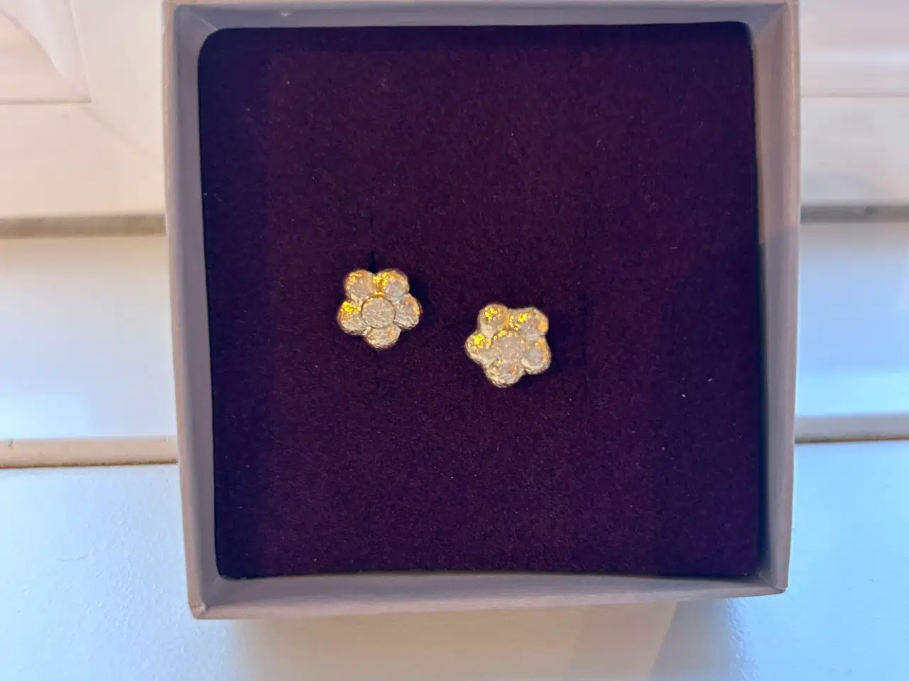 Billede 2 - Forgyldte ørestikker