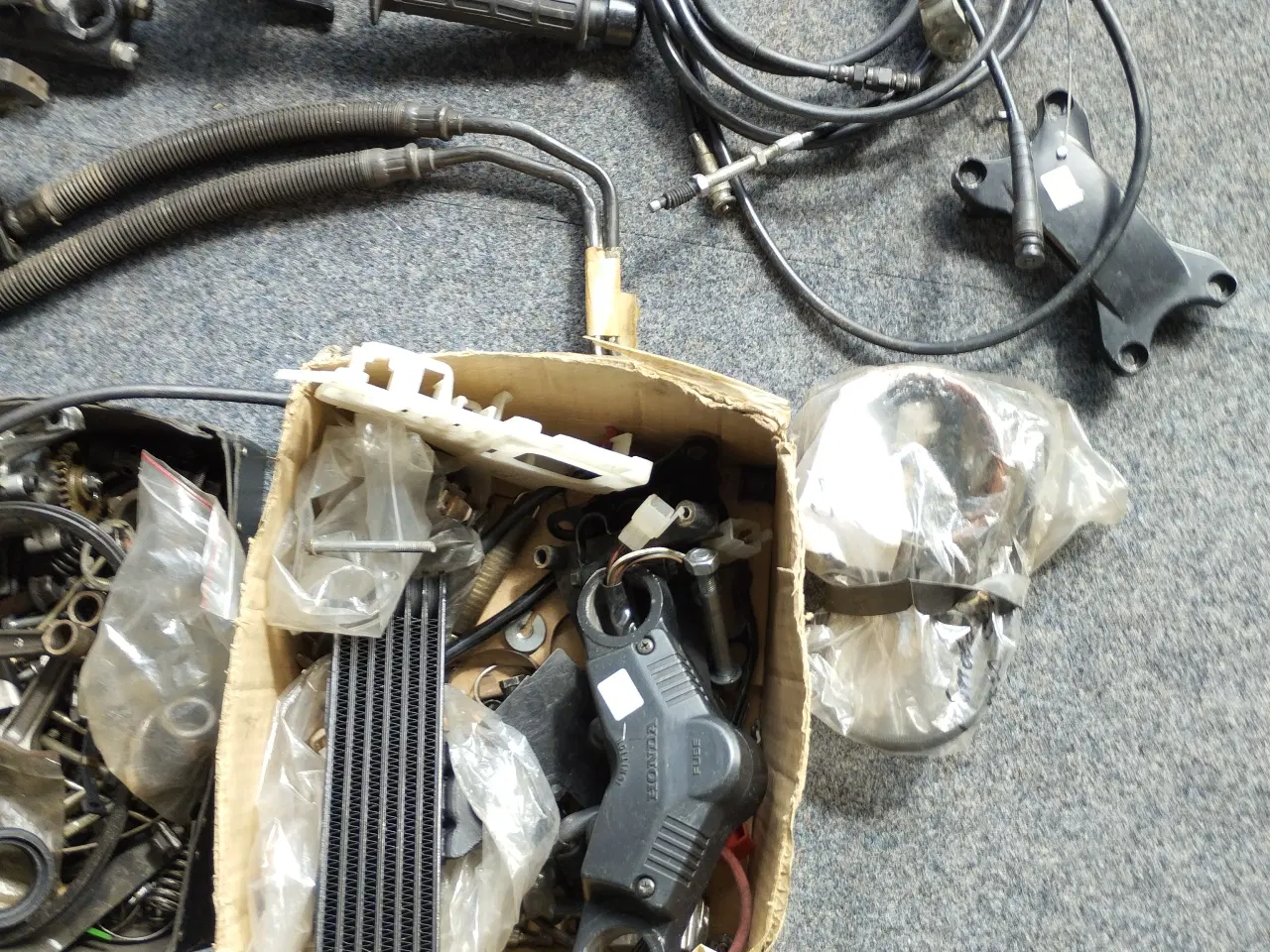 Billede 6 - Reservedele Honda CBX 500F  Der gives 50% rabat