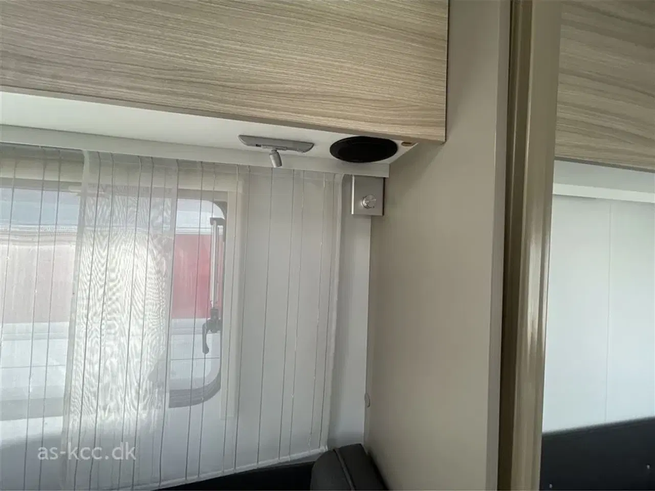 Billede 11 - 2022 - Adria Altea 552 PK   Adria Altea 552 PK årg. 2022 Incl 7 sovepladser, 4 siddepladser. Isabella Pacific 3 m , Isabella Sun Shine med front