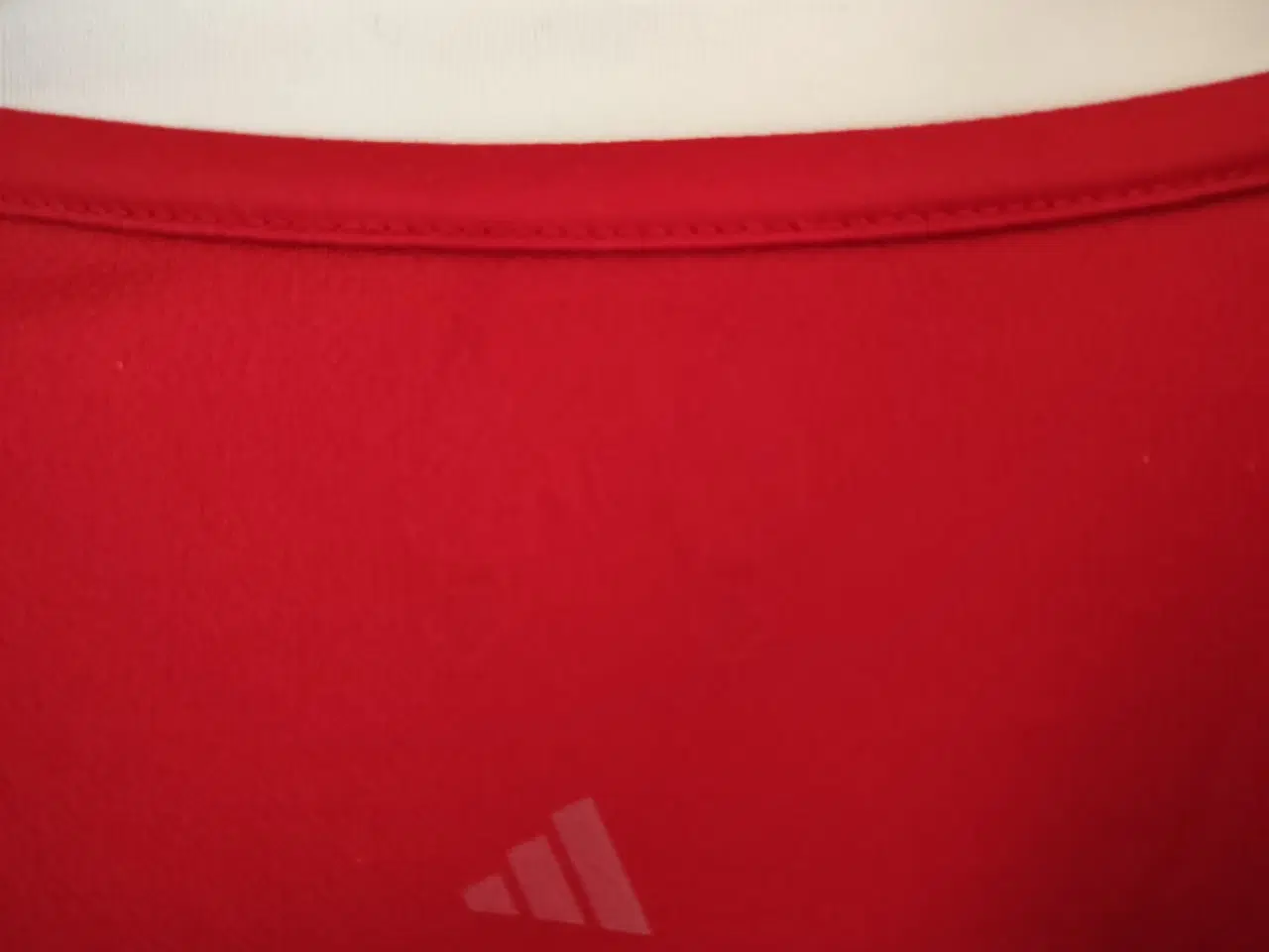 Billede 4 - LIVERPOOL FC Adidas Herre 25/26 Hjemmetrøje+shorts