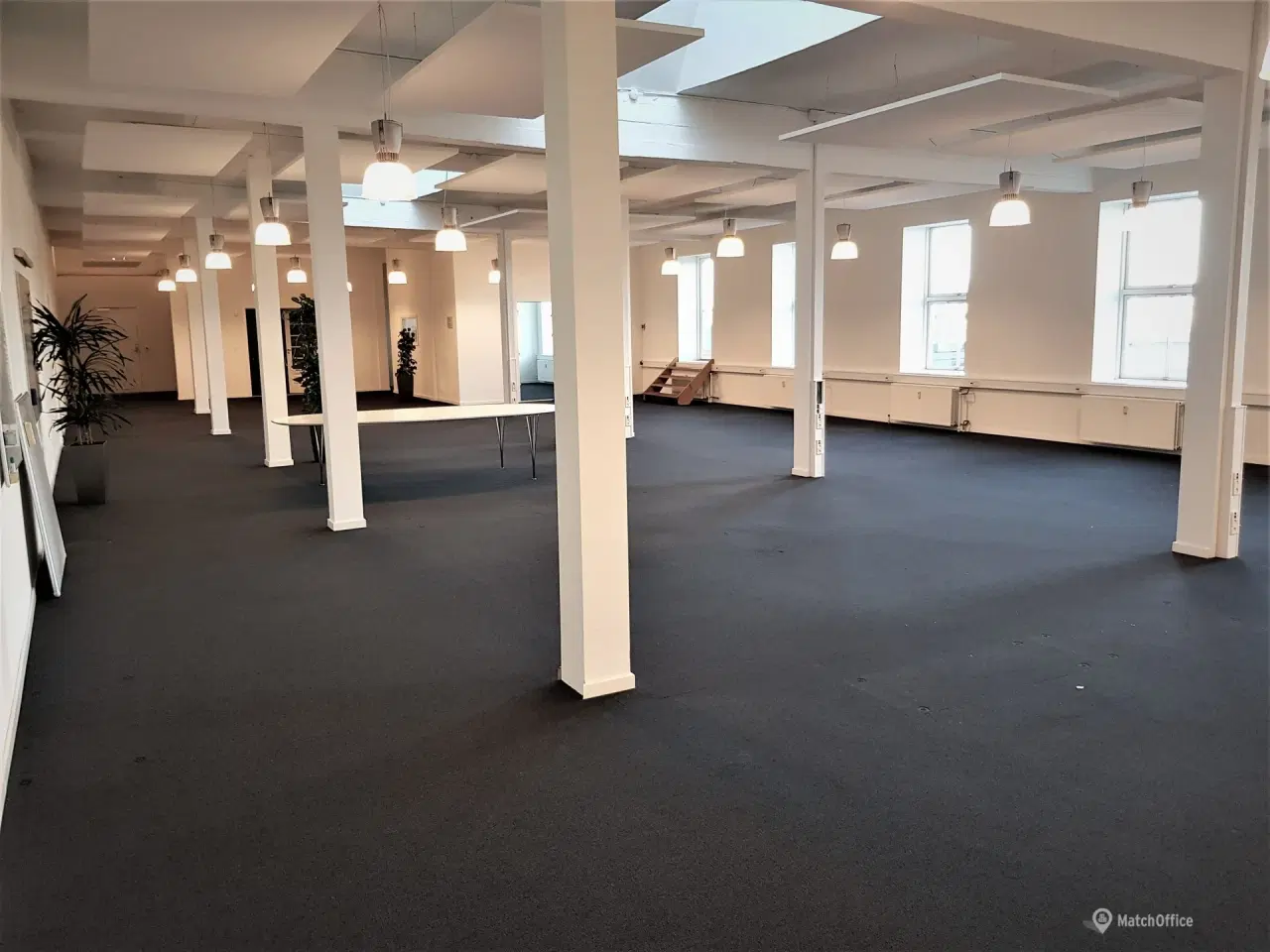 Billede 9 - Flot højloftet kontor med egen tagterasse i Måløv