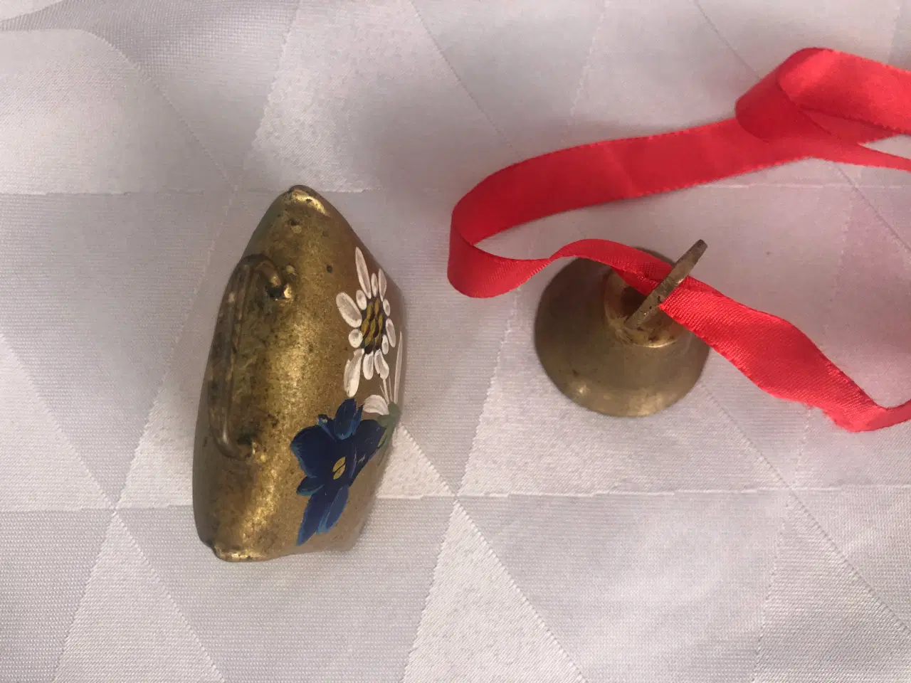 Billede 4 - 2 metal juleklokker 
