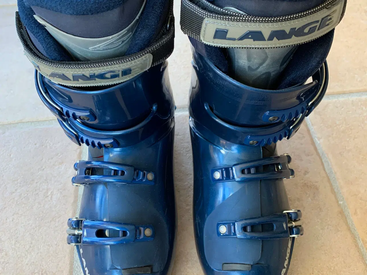 Billede 1 - Lange dame skistøvler str. 25,5 + opbevaringstaske
