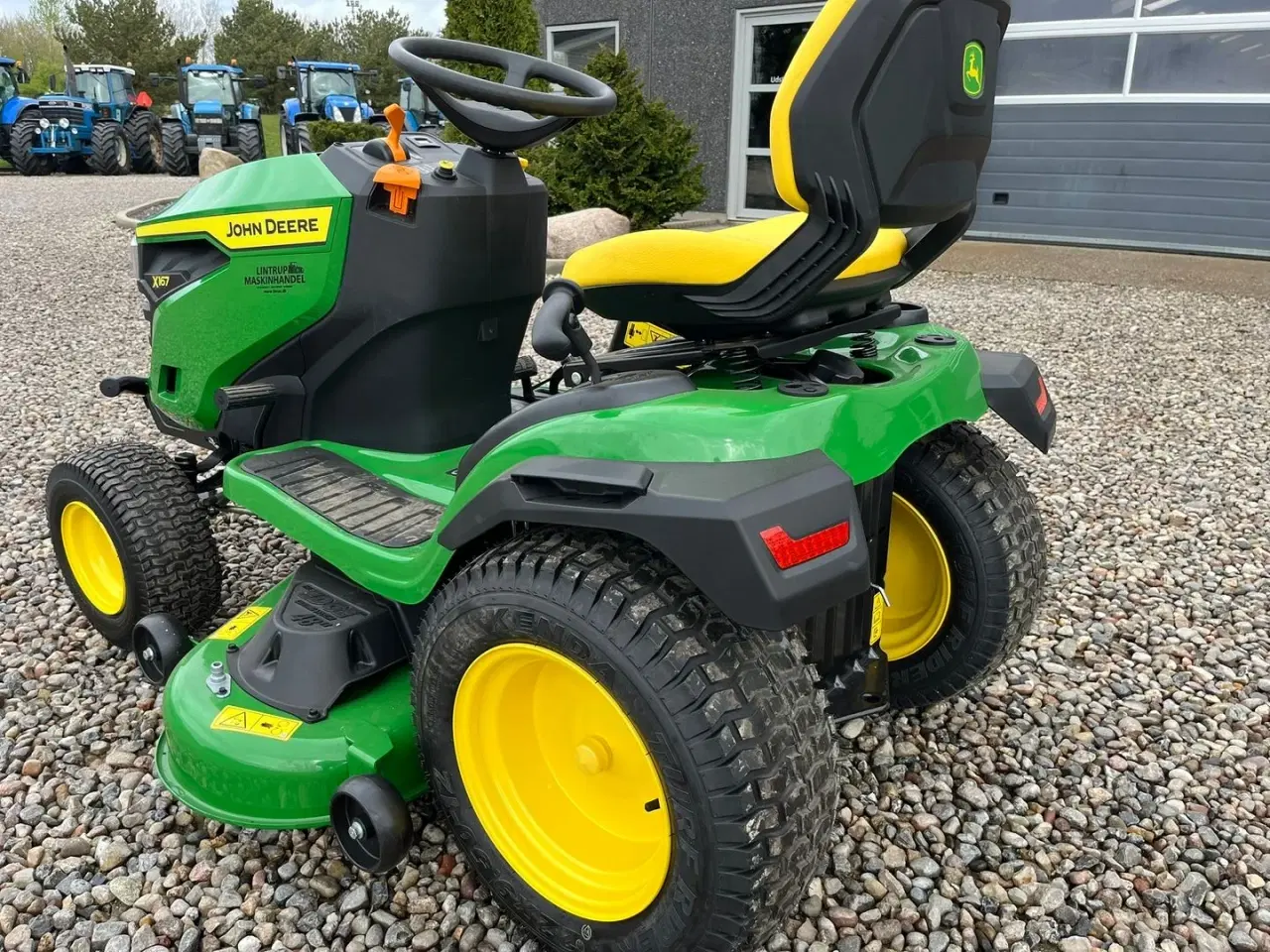 Billede 6 - John Deere X167 2cylinderet motor og med 48tommer klipperbord og for kofanger