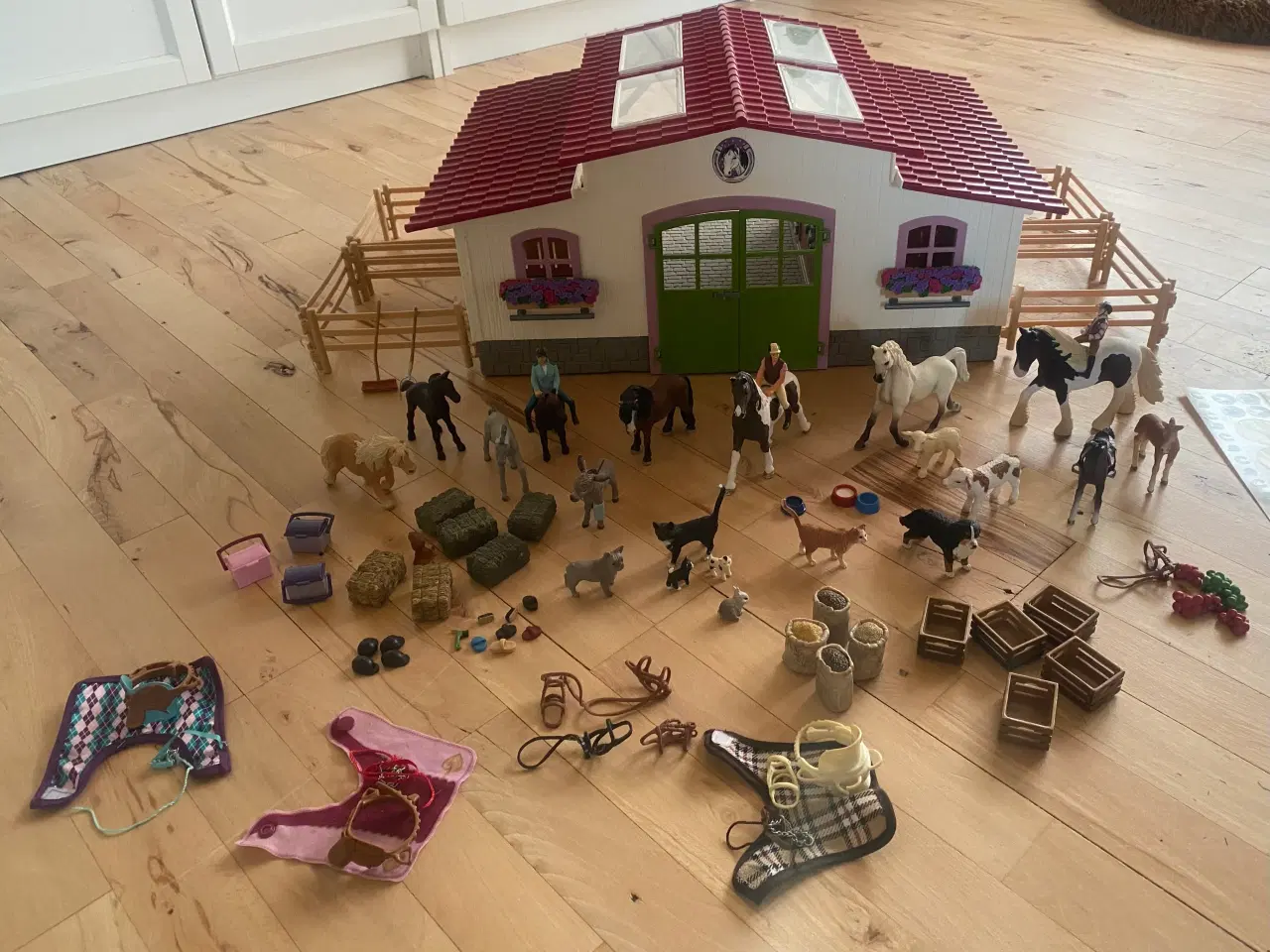 Billede 1 - Schleich hestestald