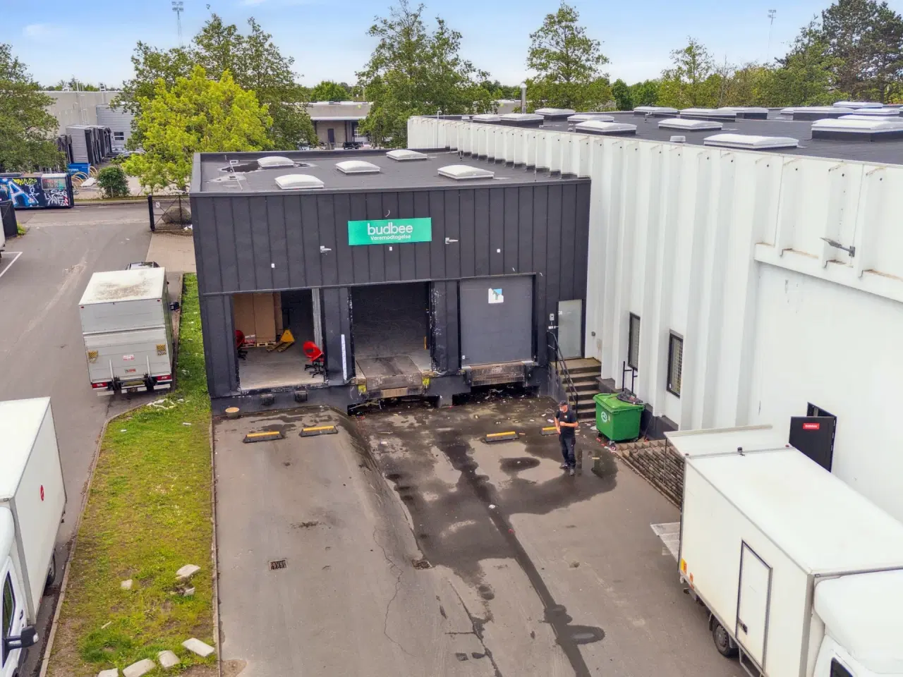 Billede 24 - Højloftet lager med lille kontor og god tilgængelighed