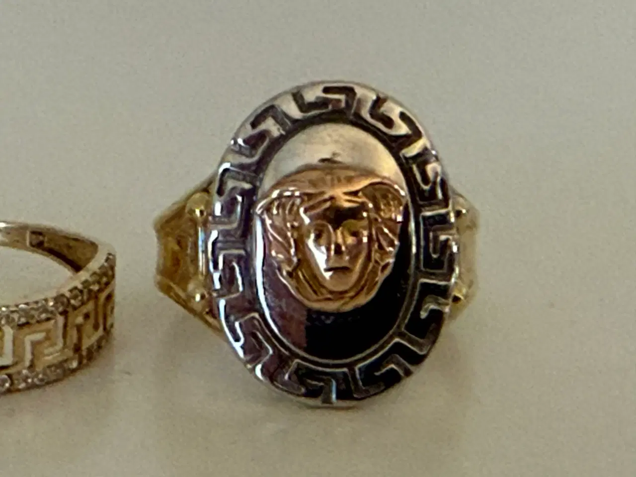 Billede 11 - Forskellige ringe i 14 karat guld.