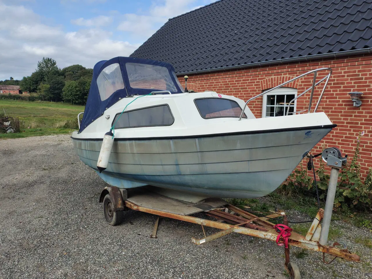 Billede 3 - 17 fods kabine båd med en 15 hp marine motor 