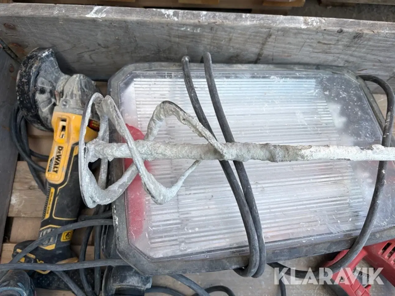 Billede 10 - Assorteret håndværktøj og lamper - 10 dele