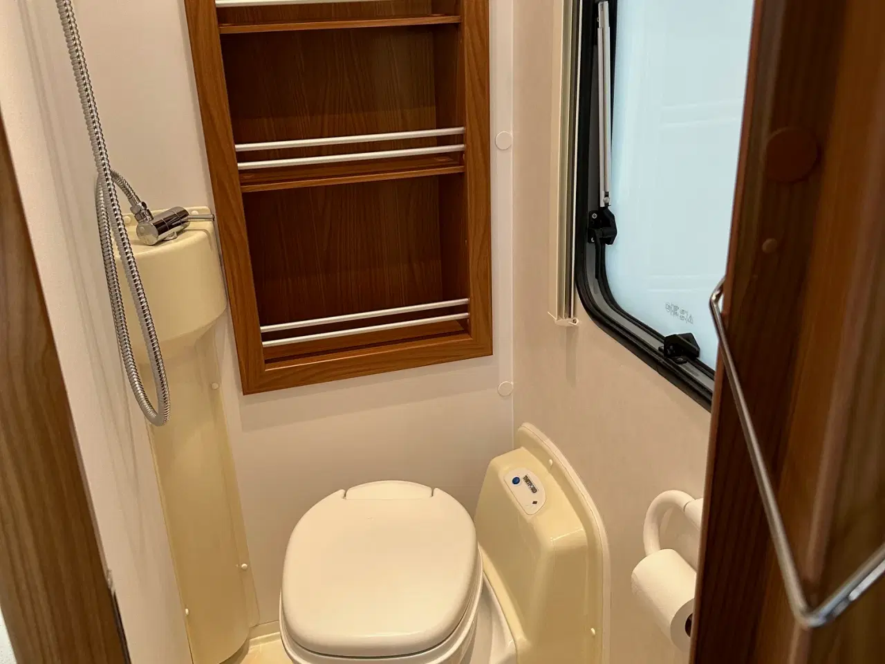 Billede 9 - Campingvogn Hymer Nova 545  Campingvogn