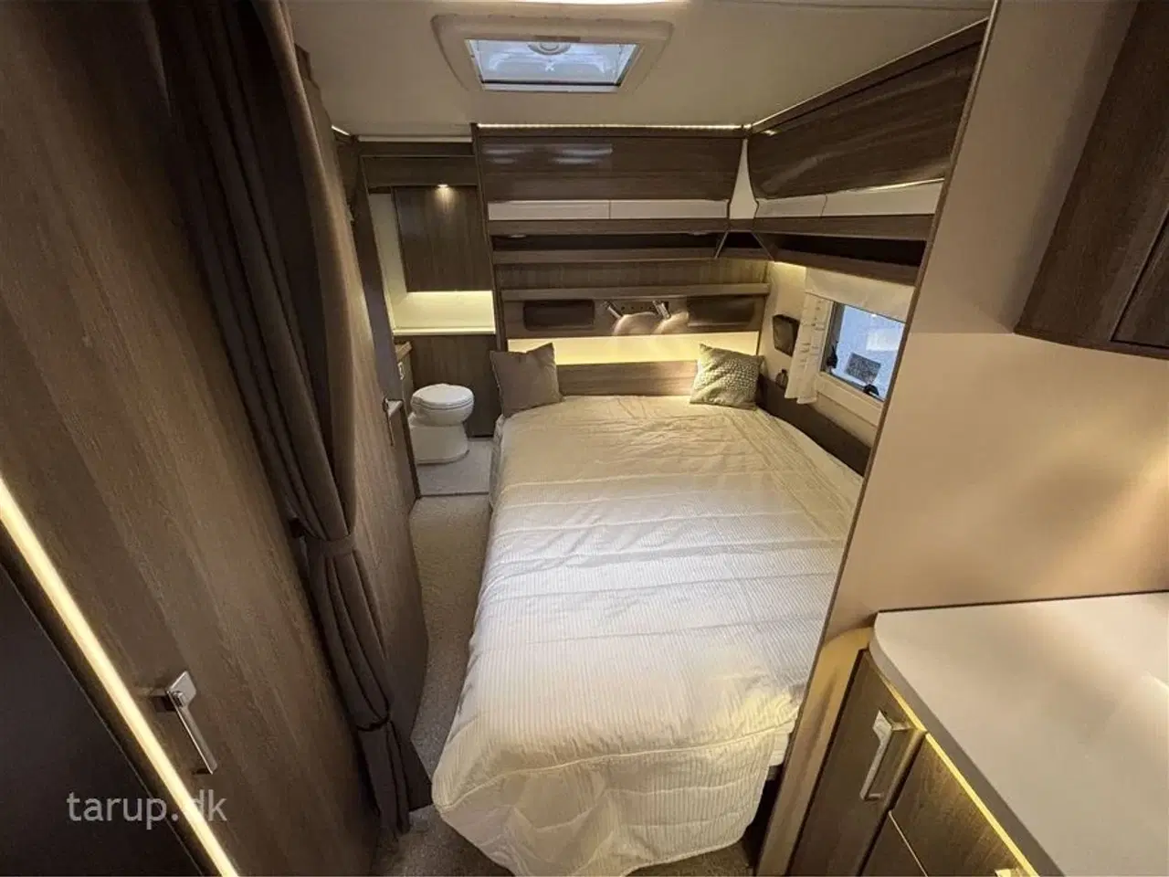 Billede 13 - 2017 - Kabe Imperial 740 TDL-U   Isabella Commodore North inkl CarbonX stel, Thule fast monteret markise, Truma mover x4 motor, Dometic Aircon, Centralstøvsuger, Alde Centralvarme