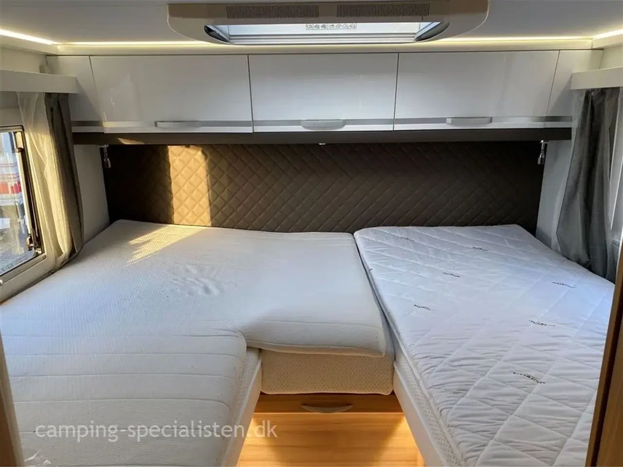 Billede 10 - 2021 - Adria Coral XL Axess A670 SL ”All-in”   Rigtig pæn og velholdt autocamper - Adria Coral XL Axess A670 SL ALL-in model 2021 kan nu ses hos Camping-Specialisten.dk