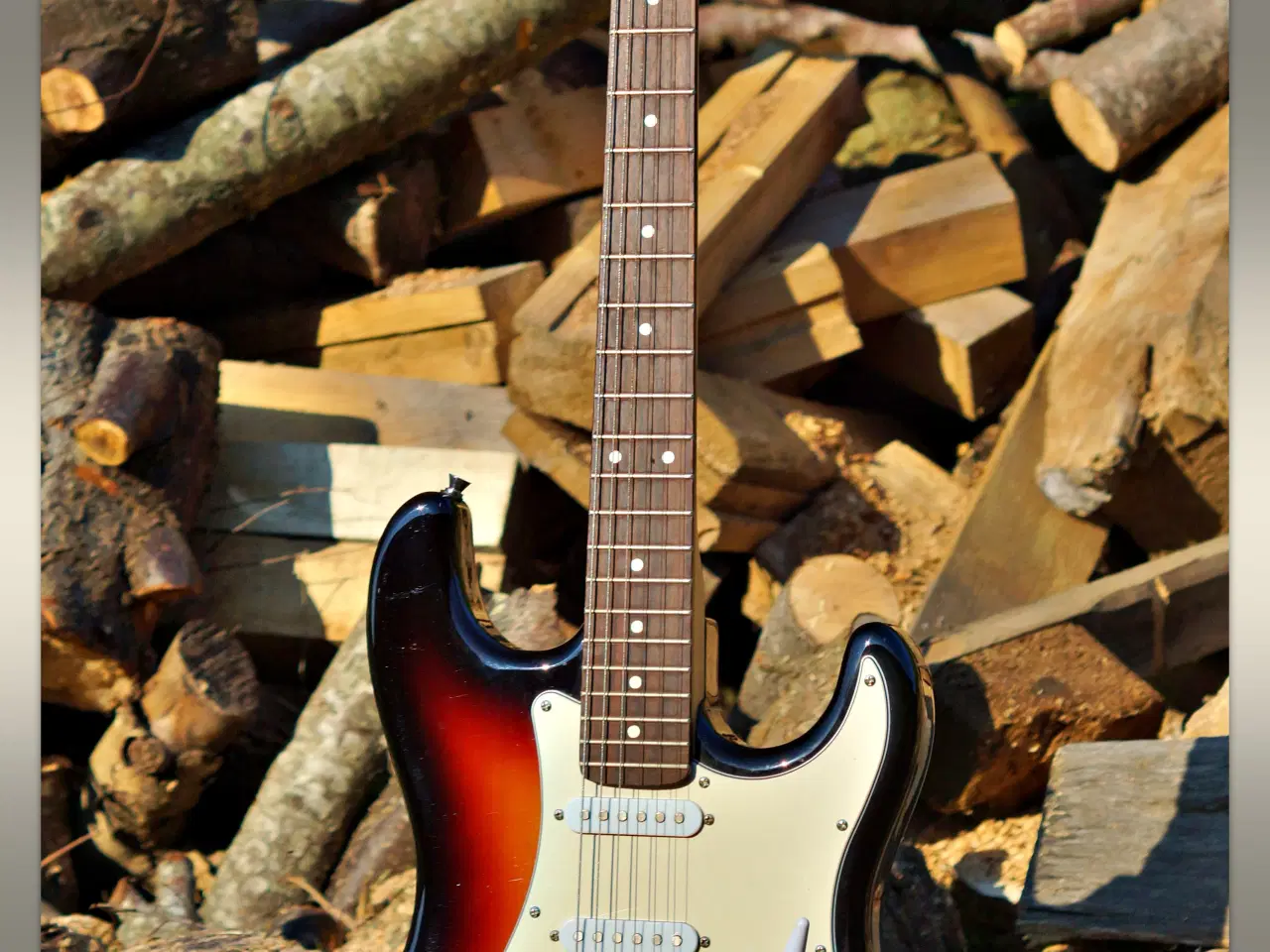 Billede 1 - Stratocaster guitar fra Chateau fabrikken