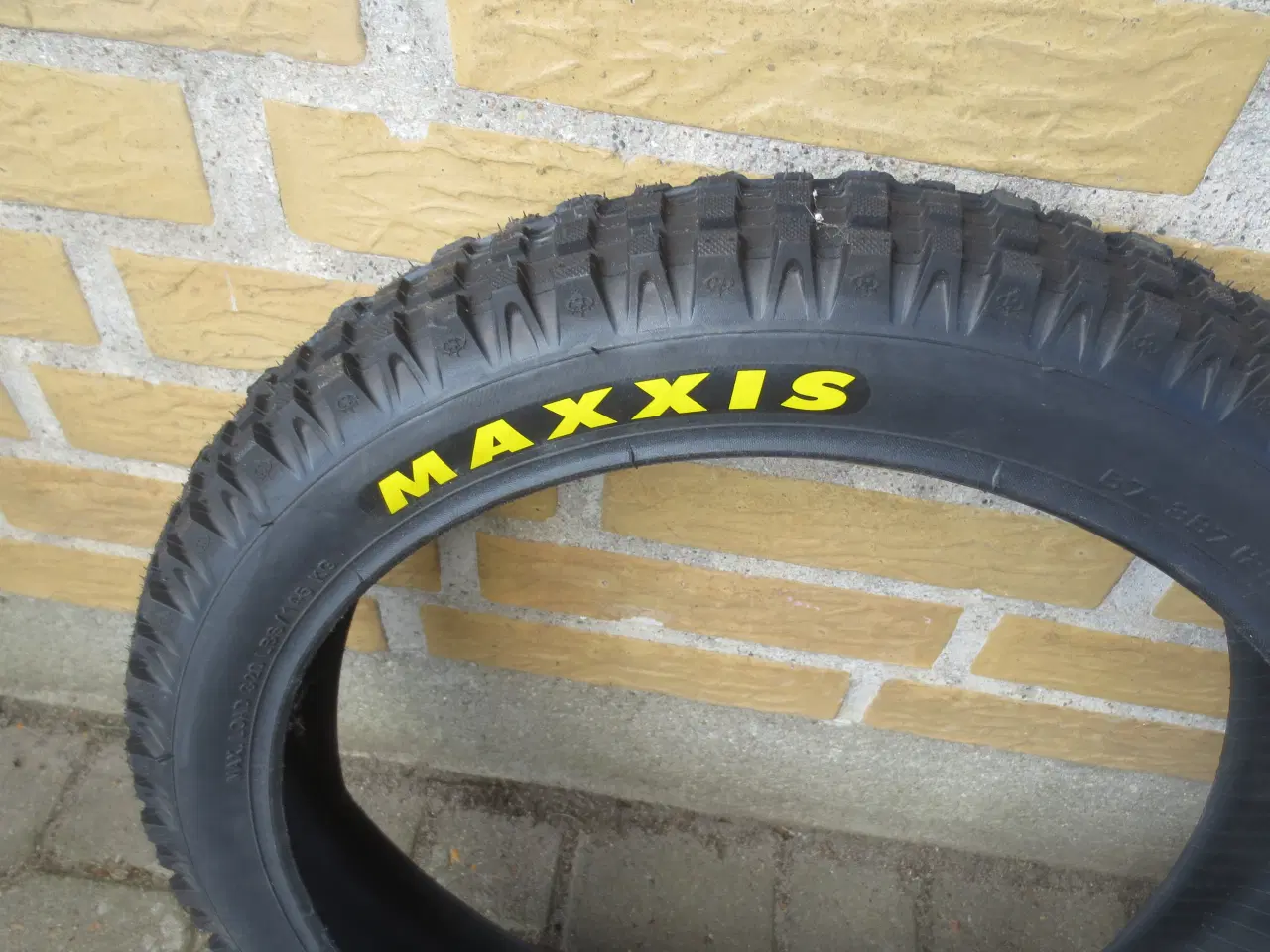 Billede 2 - 2 stk Nye Maxxis Dæk 20-,250 til Fat-Bike