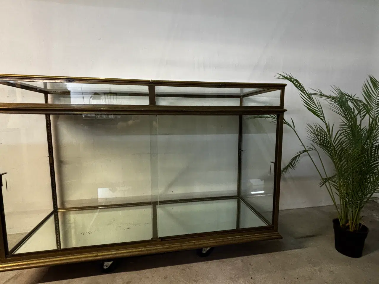 Billede 4 - Eksklusiv fransk vitrine desk i messing