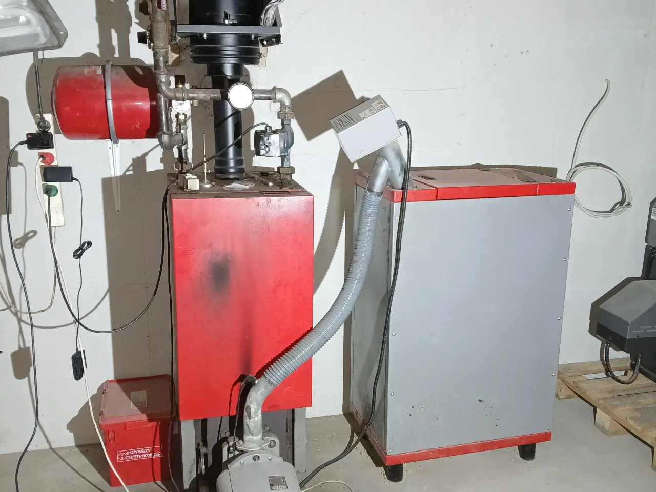 Billede 2 - Langå 25 pillefyr