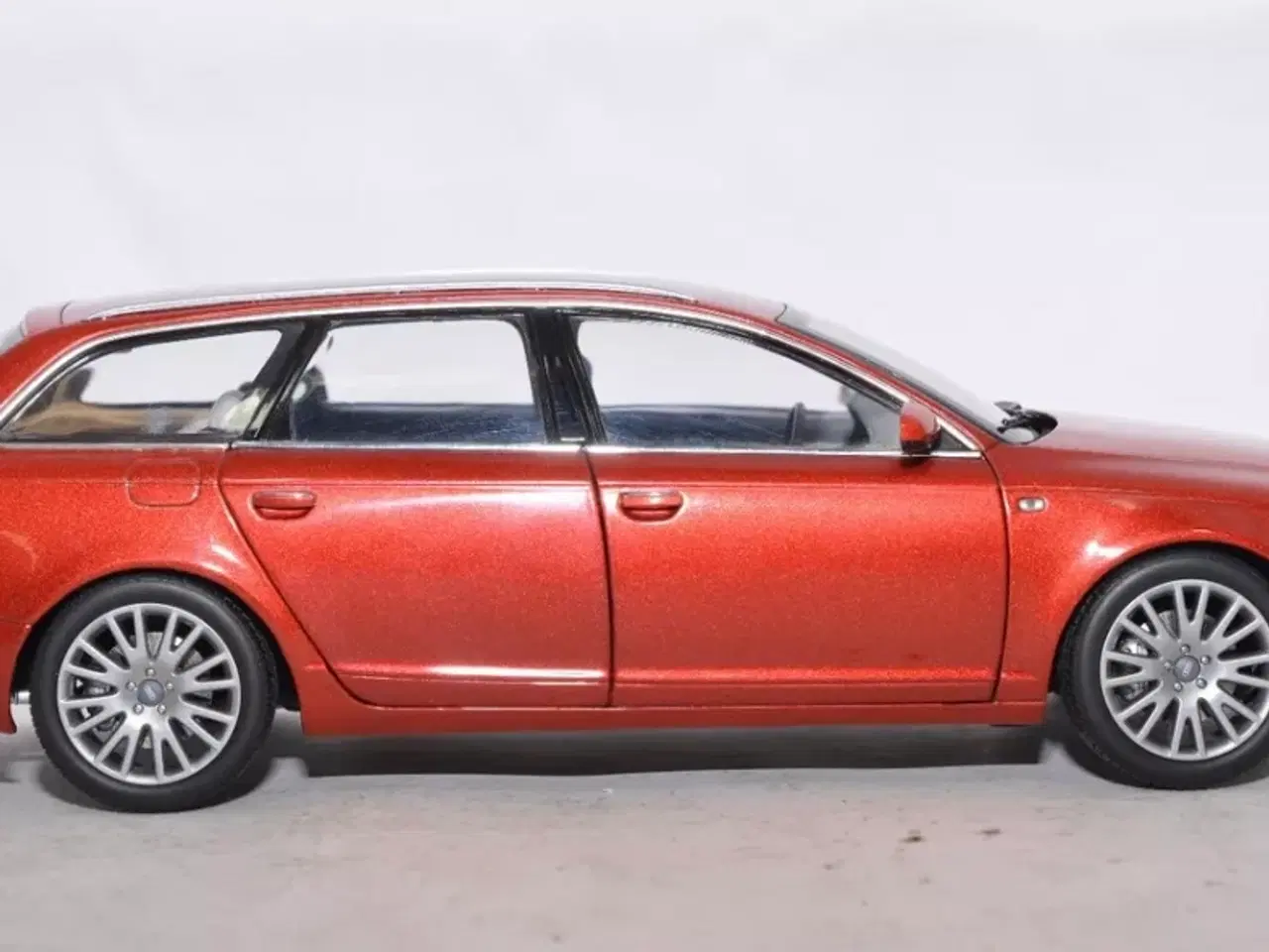 Billede 7 - 1:18 Audi Avant A6 C6 3.2 V6