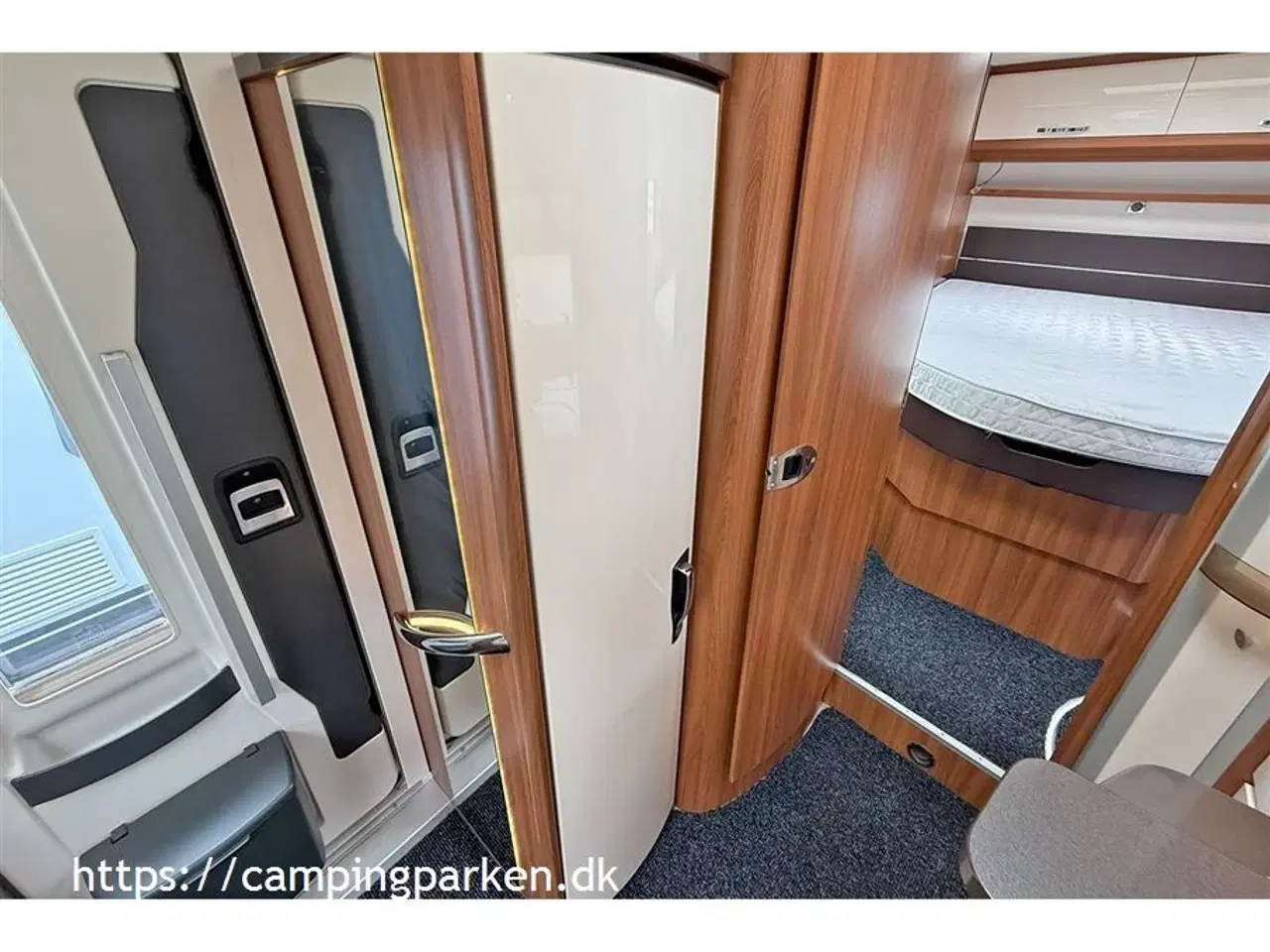Billede 9 - 2017 - Hobby Optima De Luxe T 65 HGQ aut.   FIn autocamper m. automatgear, 150 hk, sænkeseng og queens bed