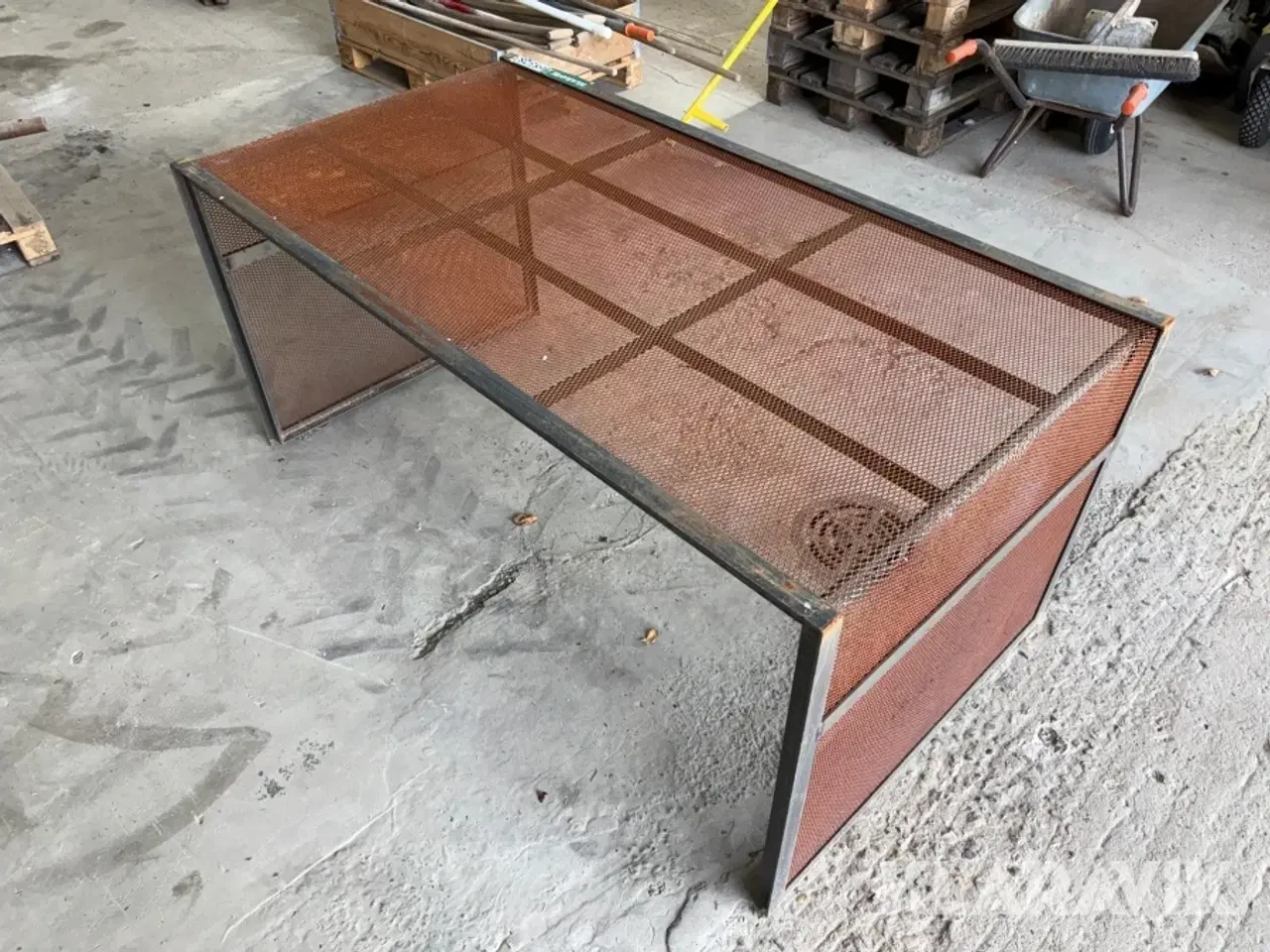Billede 5 - Arbejdsbord af jern
