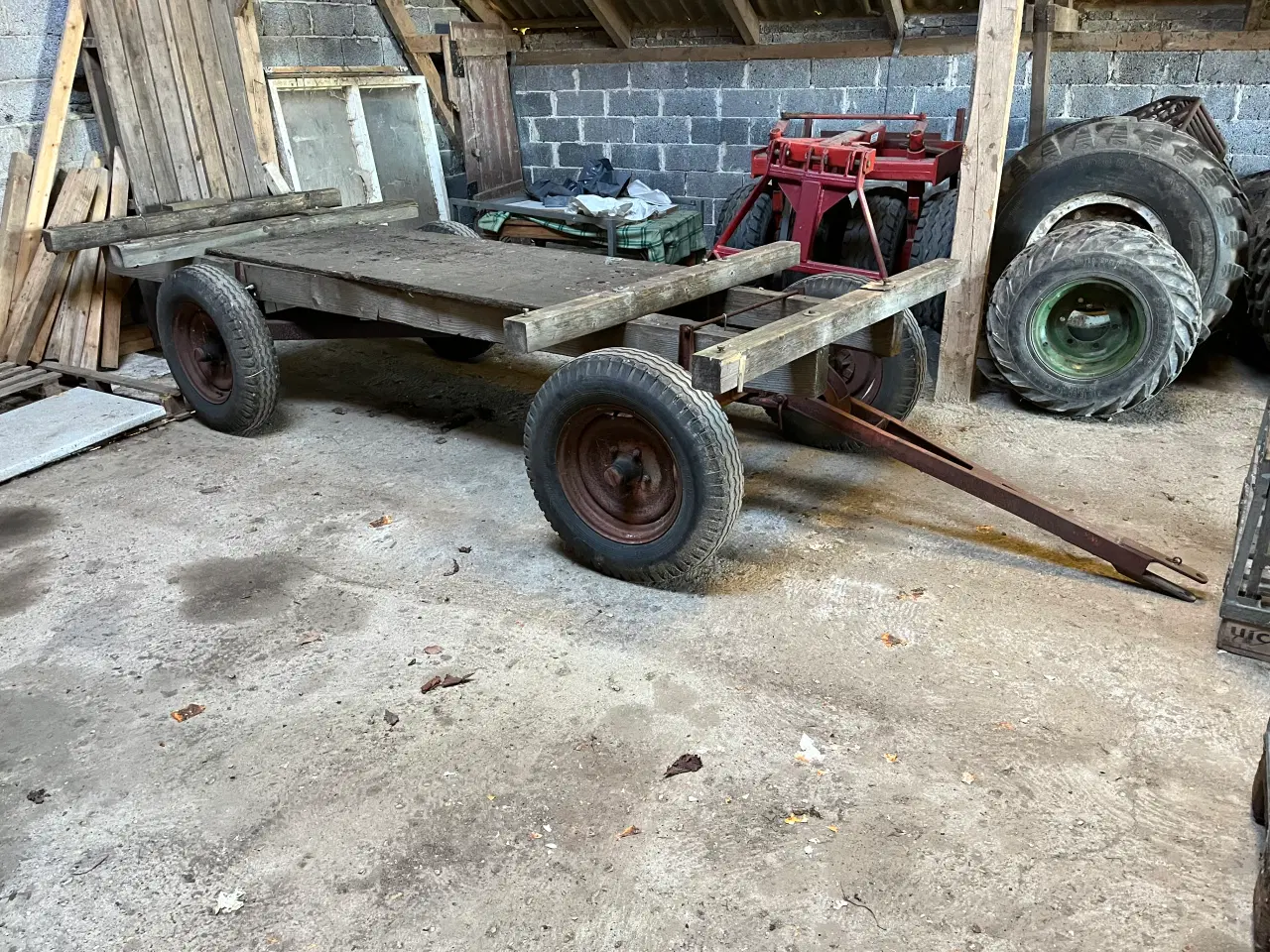 Billede 1 - 4 hjulet gummivogn B 150 L 230