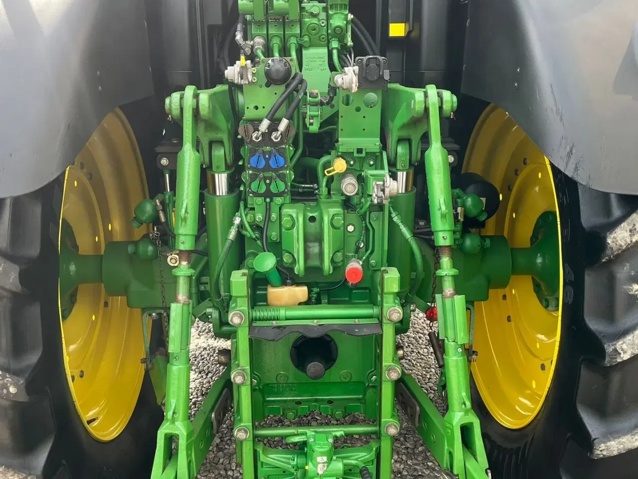 Billede 5 - John Deere 6175R Med frontlift og frontPTO samt luft anlæg