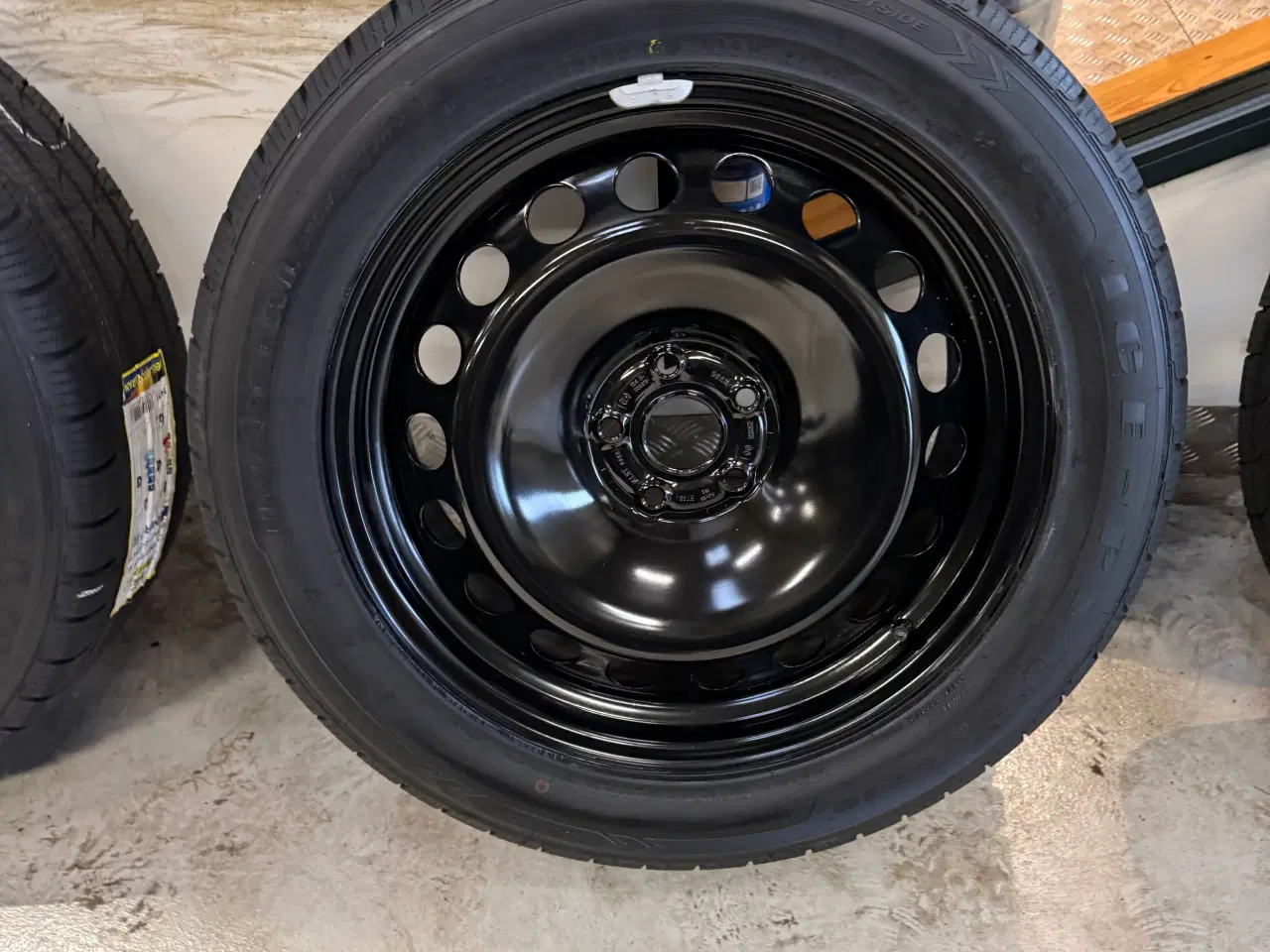Billede 2 - 19” stålfælge med nye imperial vinterdæk
