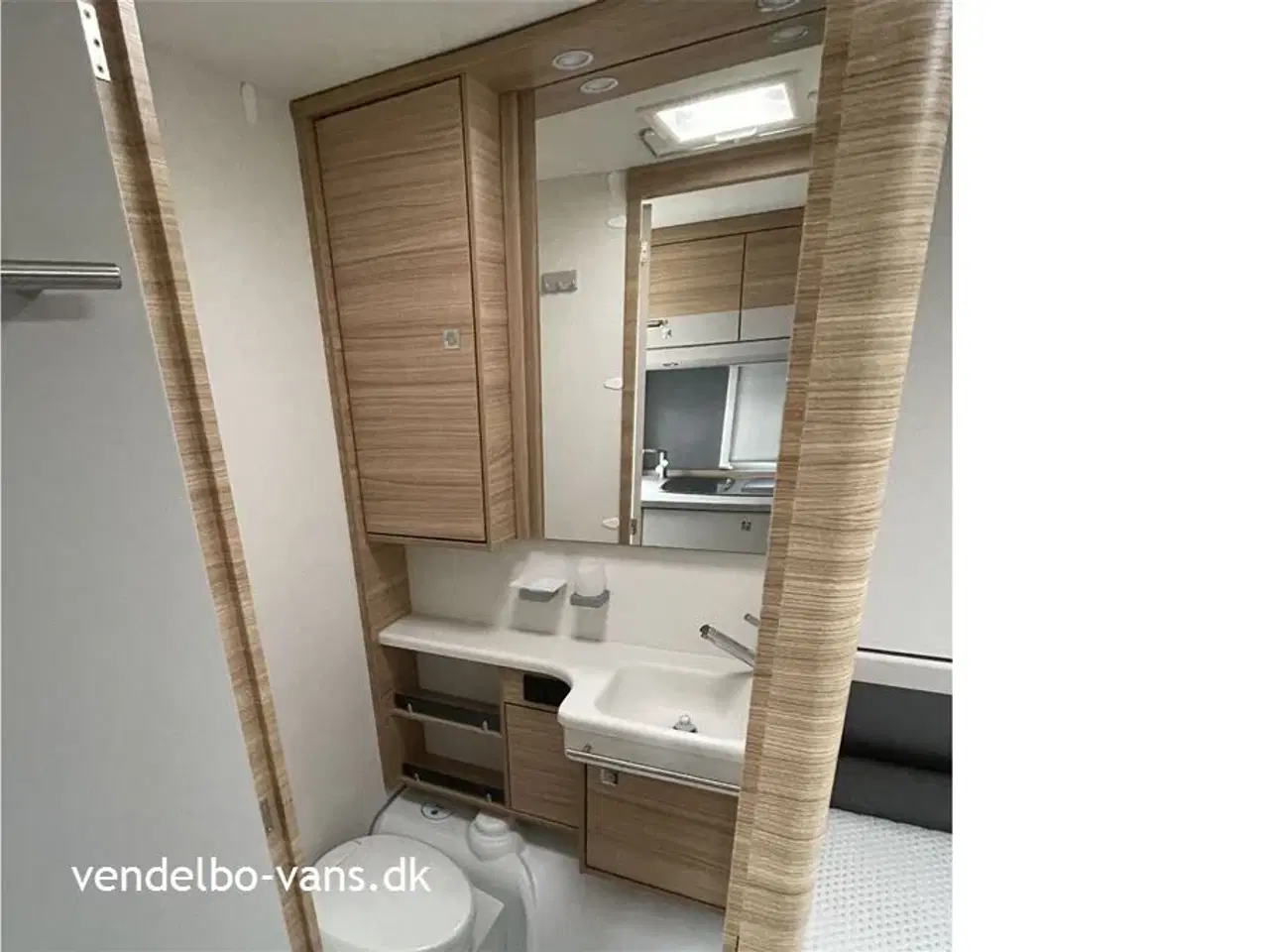 Billede 5 - 2022 - Dethleffs Camper 470 FR D-Line   Nem og handy størrelse - Tysk kvalitet