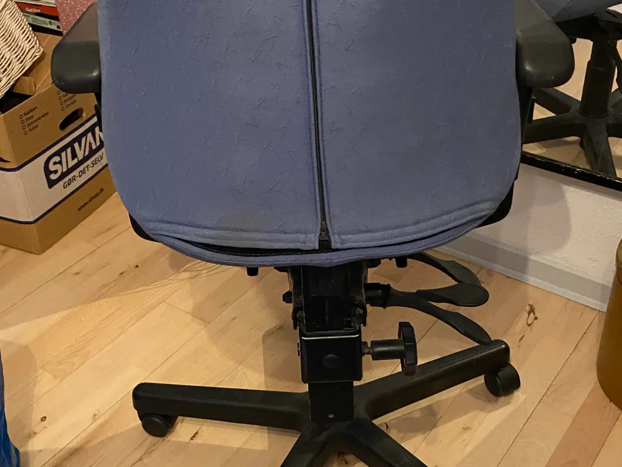 Billede 3 - Justerbar kontorstol med armlæn