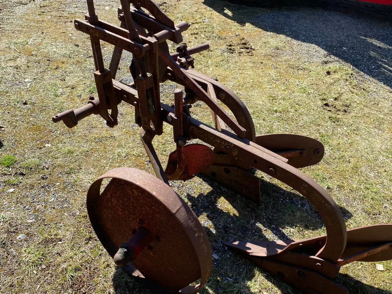 Billede 1 - Plov, 2 furet