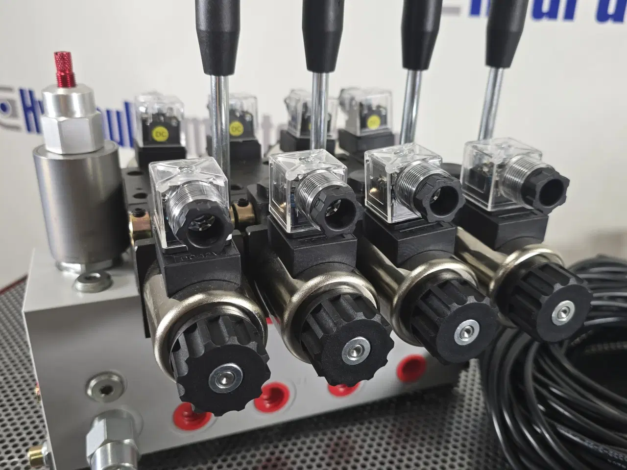 Billede 3 - Proportionalventil Cetop Valve 4 funktioner 80l/m