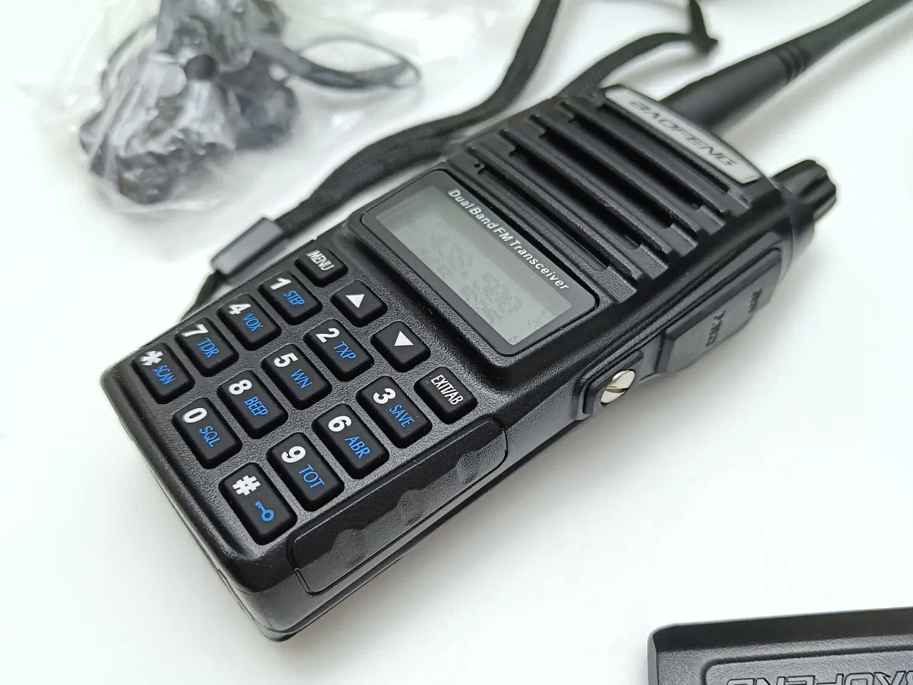 Billede 6 - NY! 2 x Baofeng UV-82 8 Watt Dual Watch Fuldt Sæt