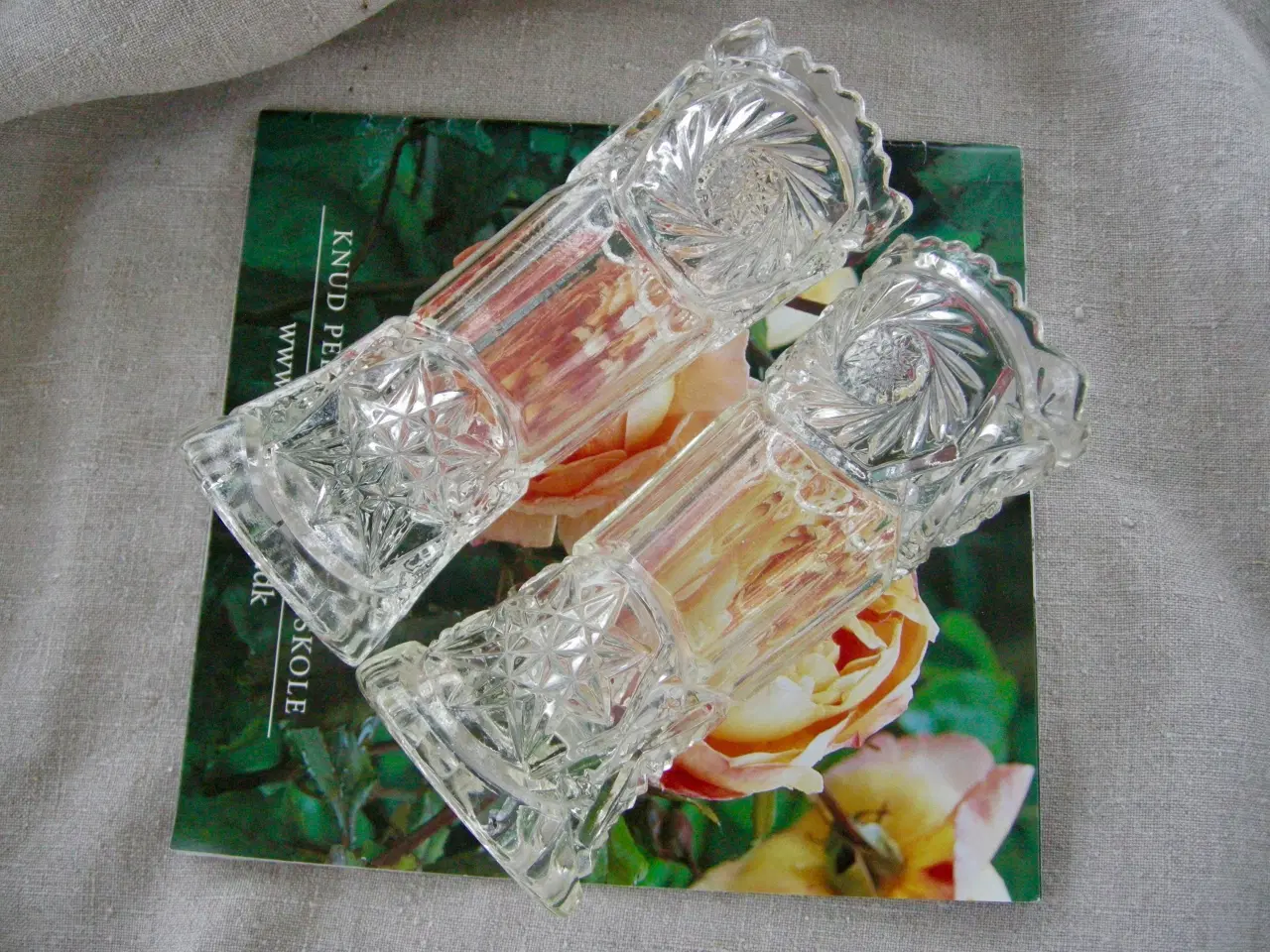 Billede 10 - Vaser i presset glas, Vintage vaser diamantmønster