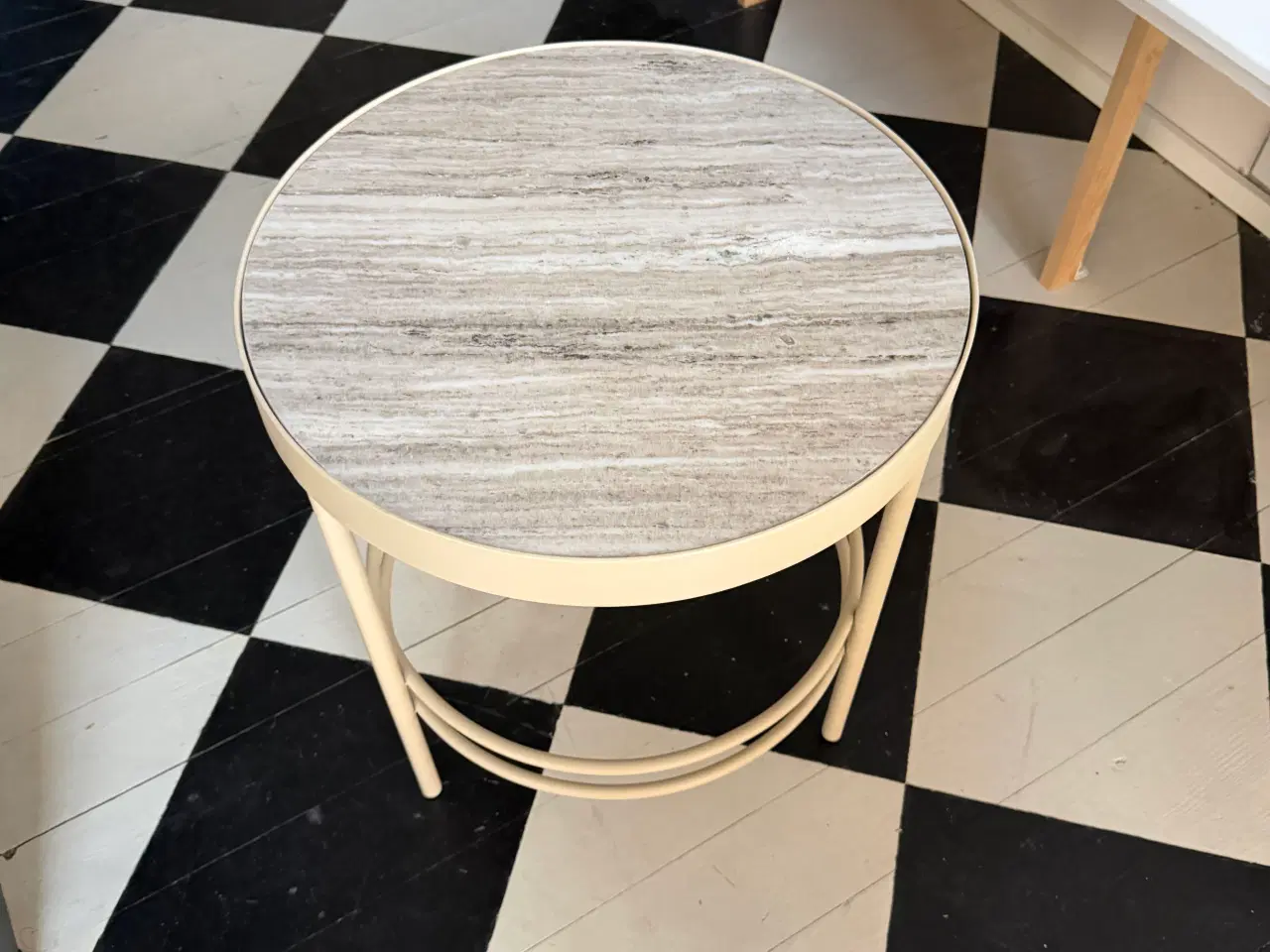 Billede 1 - Flot bord i marmorlook