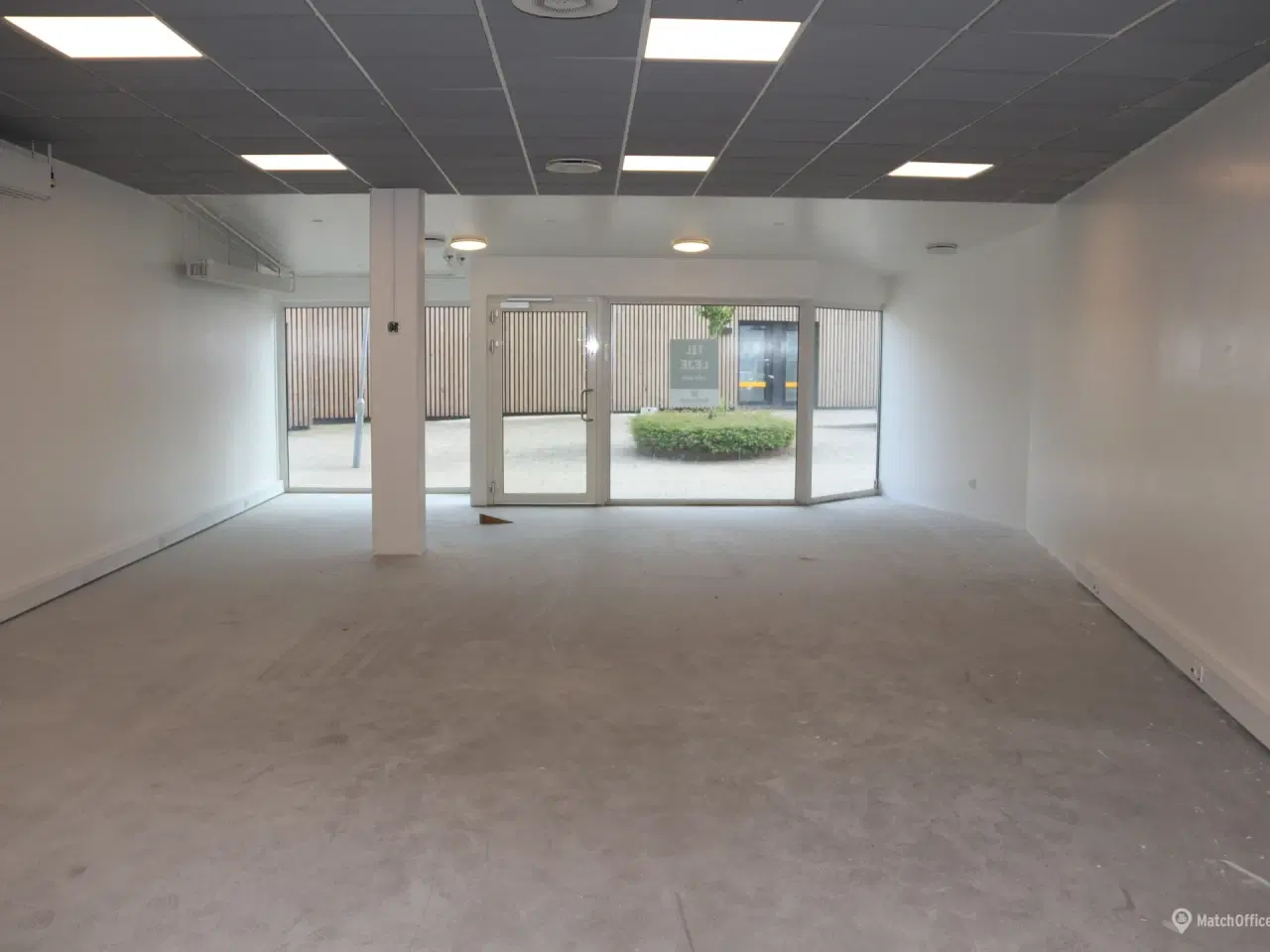 Billede 8 - Lys og synlig erhvervslejemål i Horsens midtby – ideelt til butik. kontor eller klinik