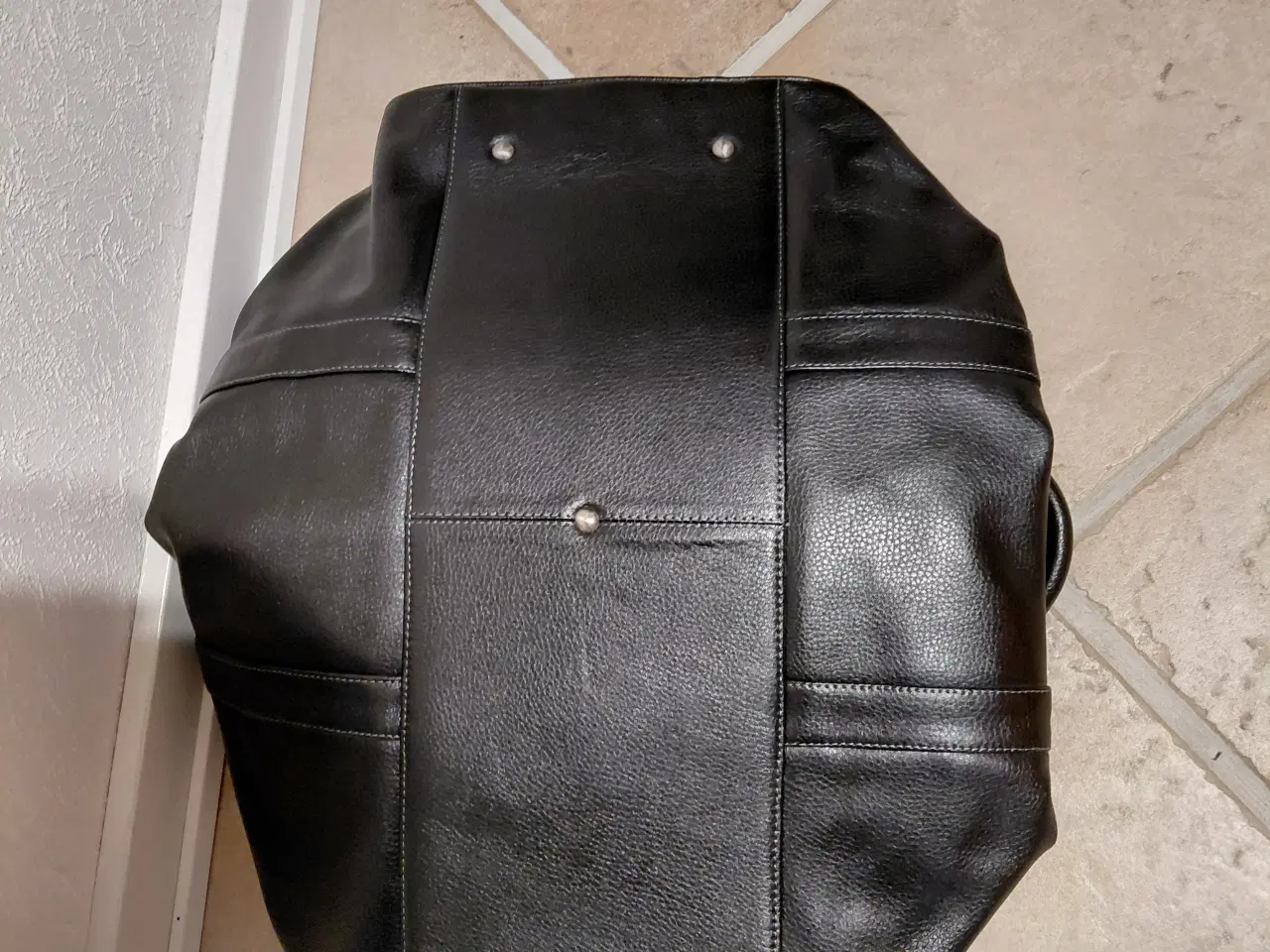 Billede 3 - Bon Gout Lækker weekend taske i skind