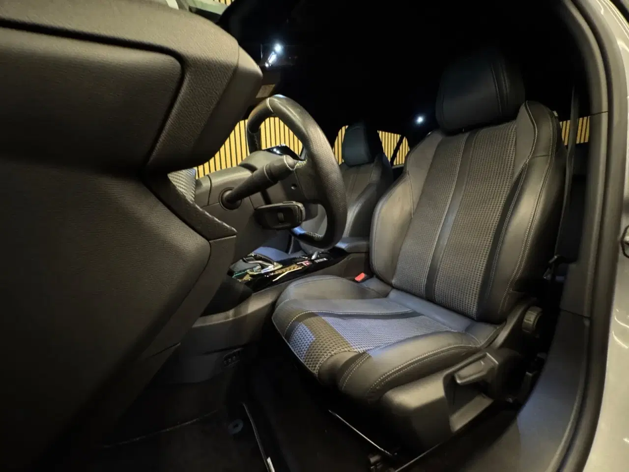 Billede 5 - Peugeot e-2008 50 GT