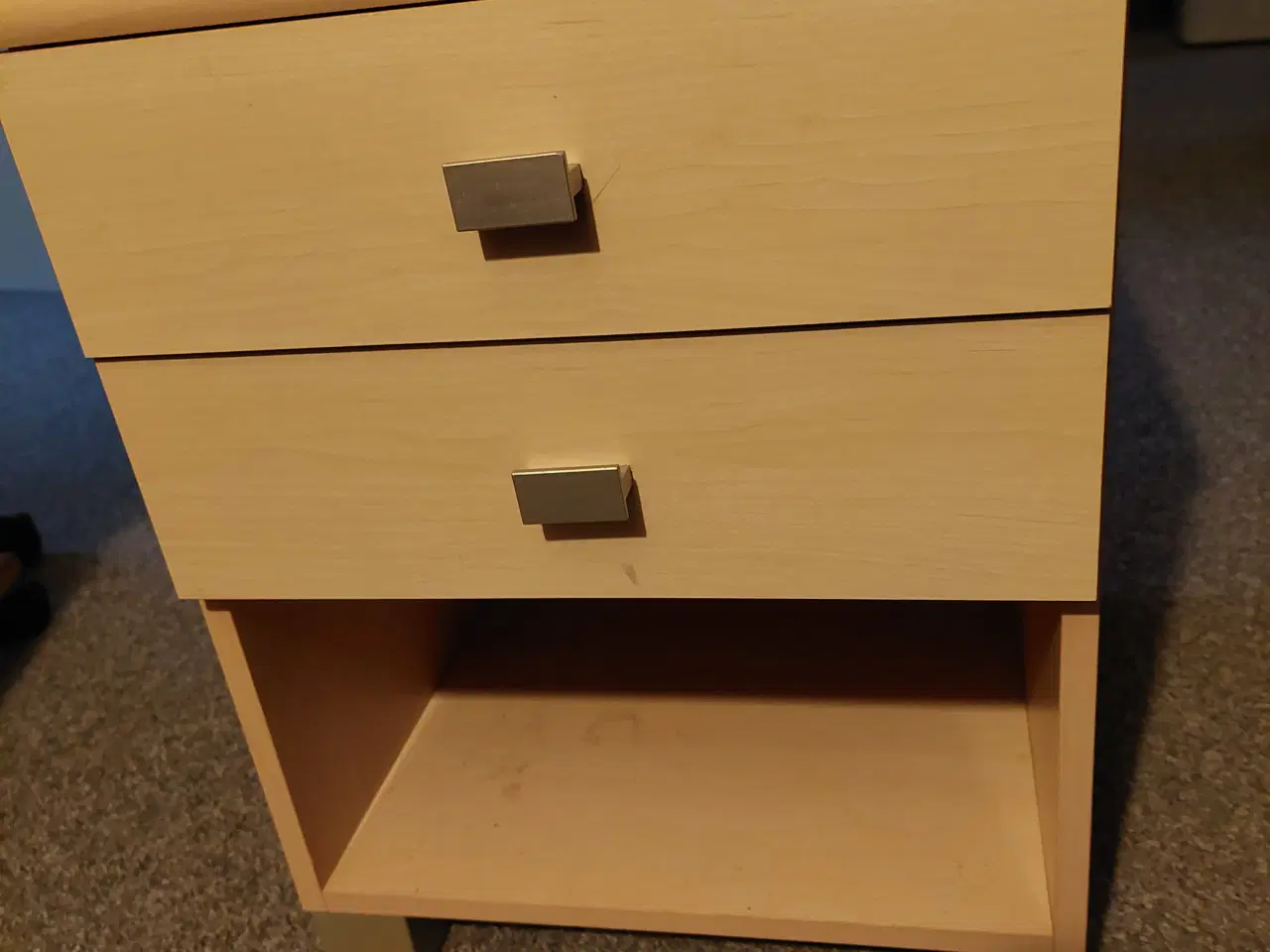 Billede 4 -  nat bord med to skuffer