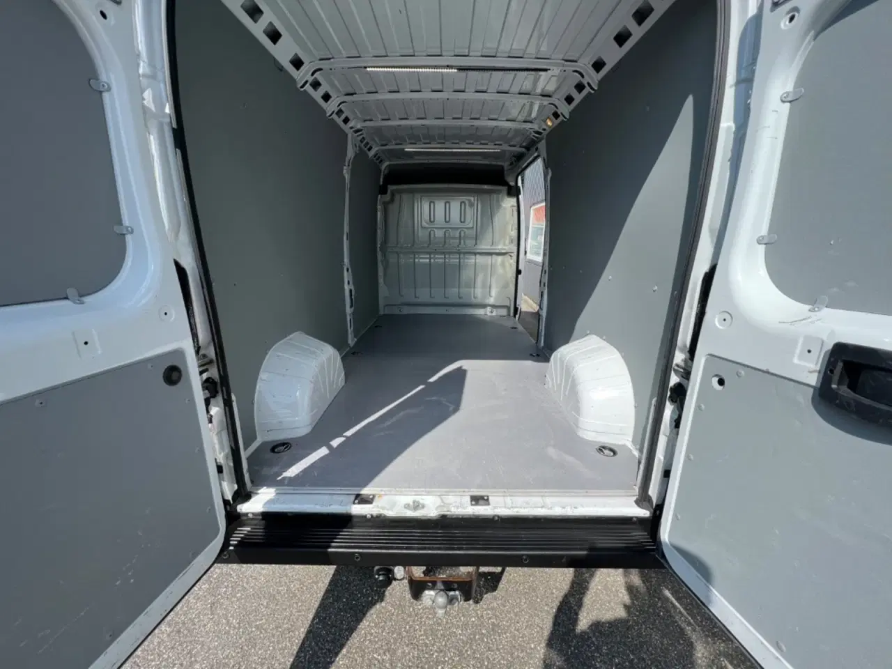 Billede 8 - Peugeot Boxer 335 2,2 BlueHDi 140 L3H2 Premium