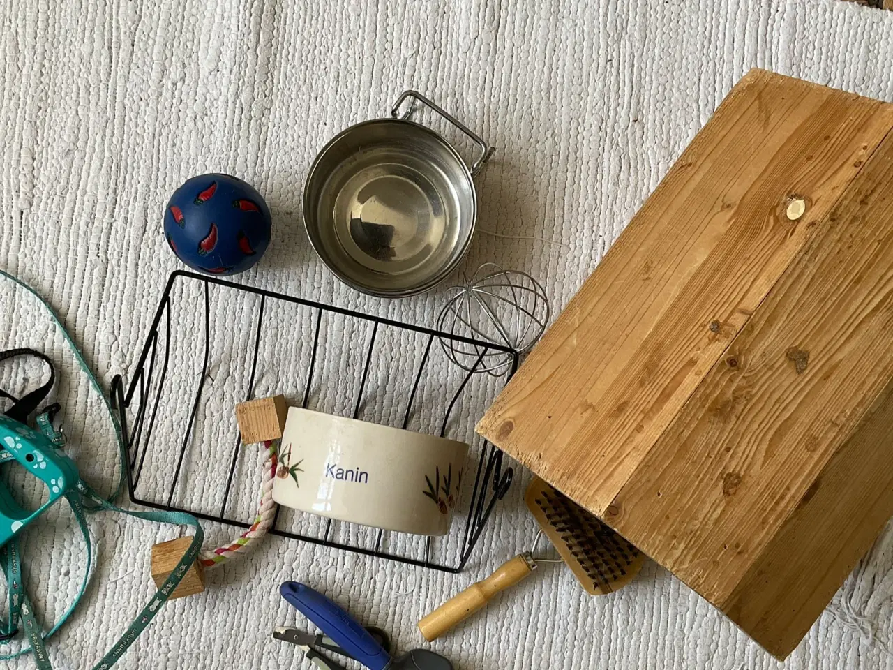 Billede 3 - Kanin tilbehør. Pasning og foder. Træbur