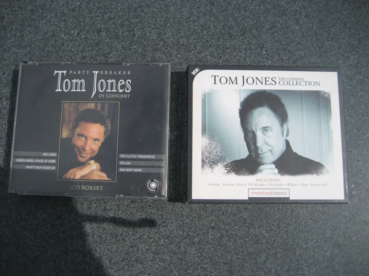 Billede 1 - 2 stk. Tom Jones CD-boxe sælges