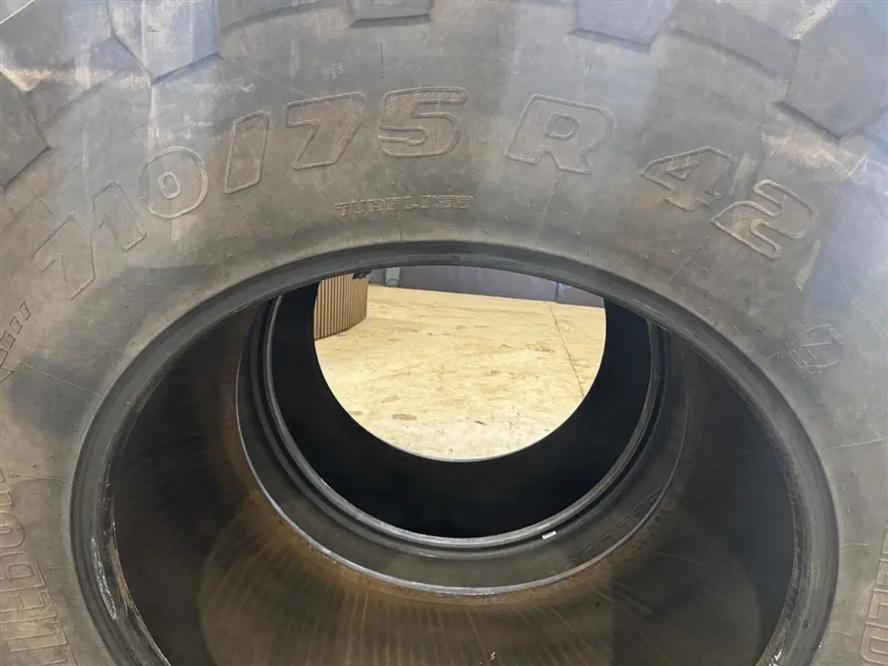Billede 4 - Trelleborg 710/75R42