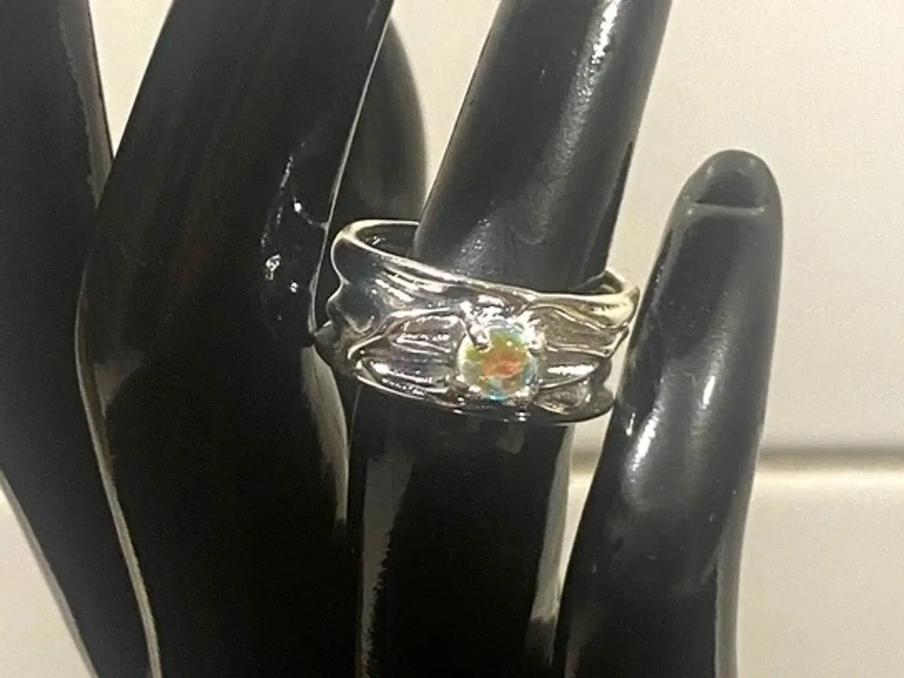 Billede 1 - * Sterlingsølv; Flotteste fingerring - med smuk st