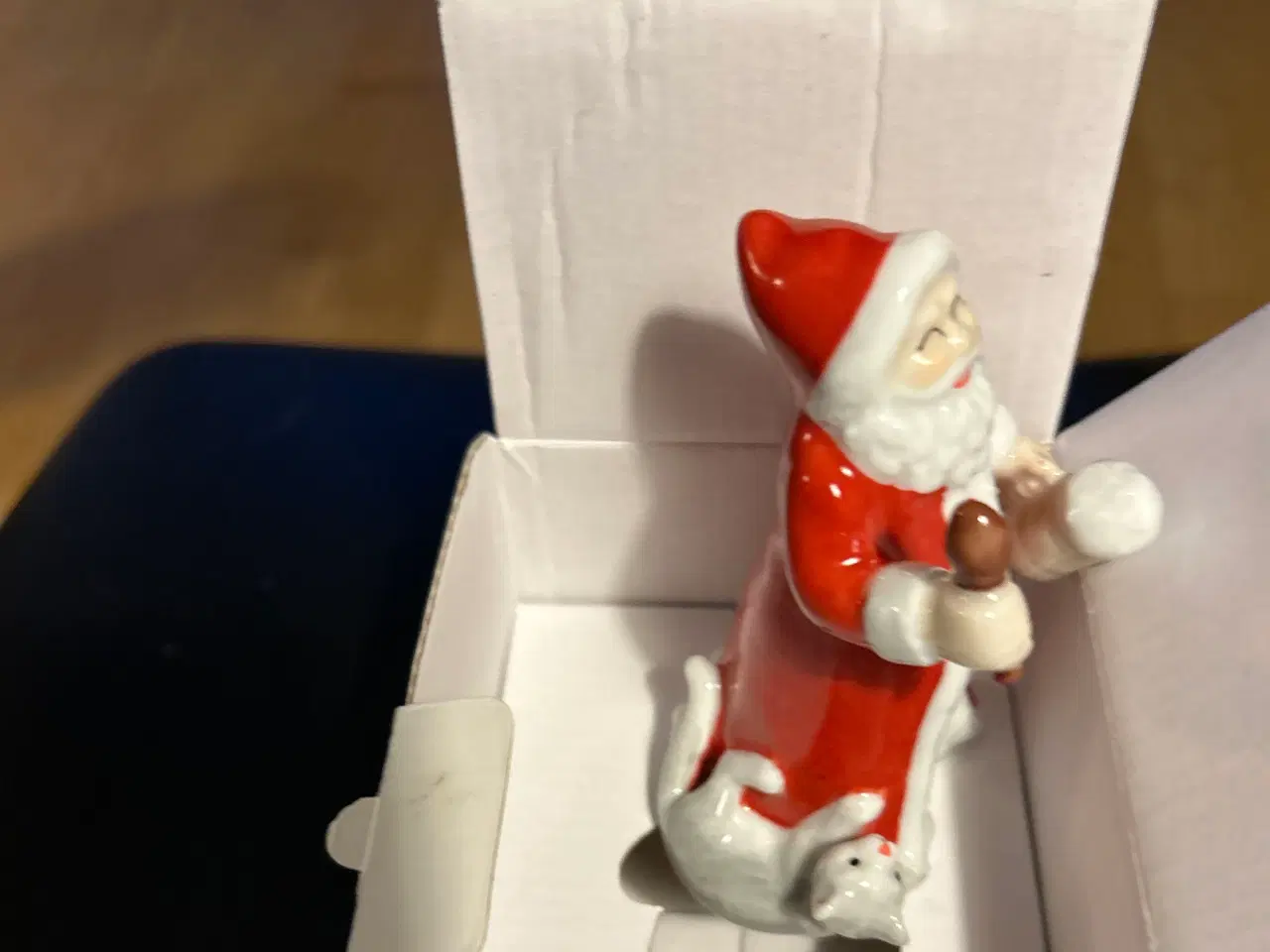 Billede 3 - Royal års nisse 2021 ny i æske 